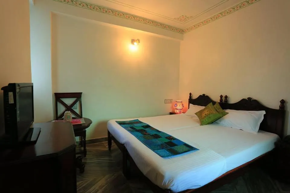 Bedroom in Hotel Janak Niwas