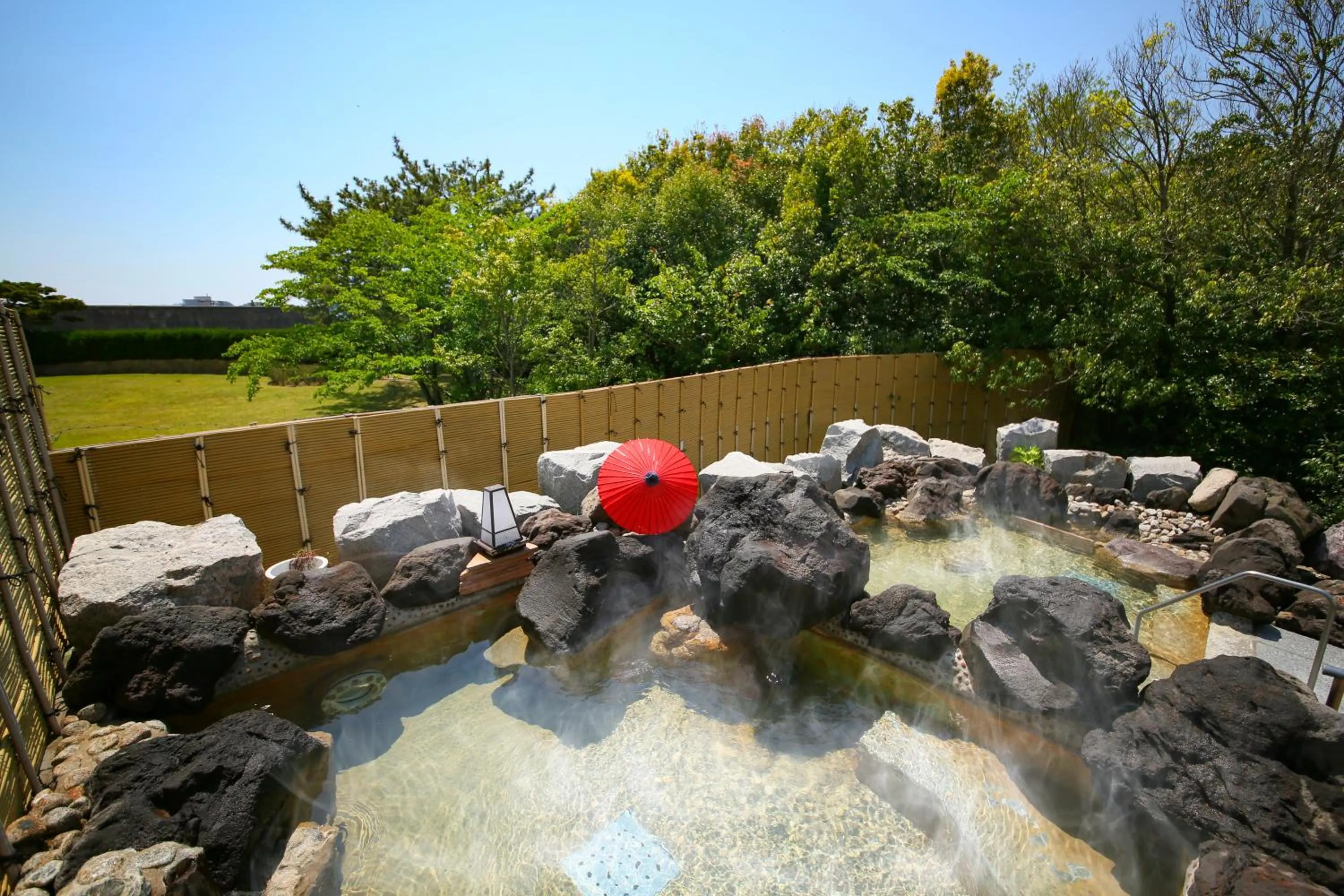 Open Air Bath in Ooedo Onsen Monogatari Premium Hotel Sokan