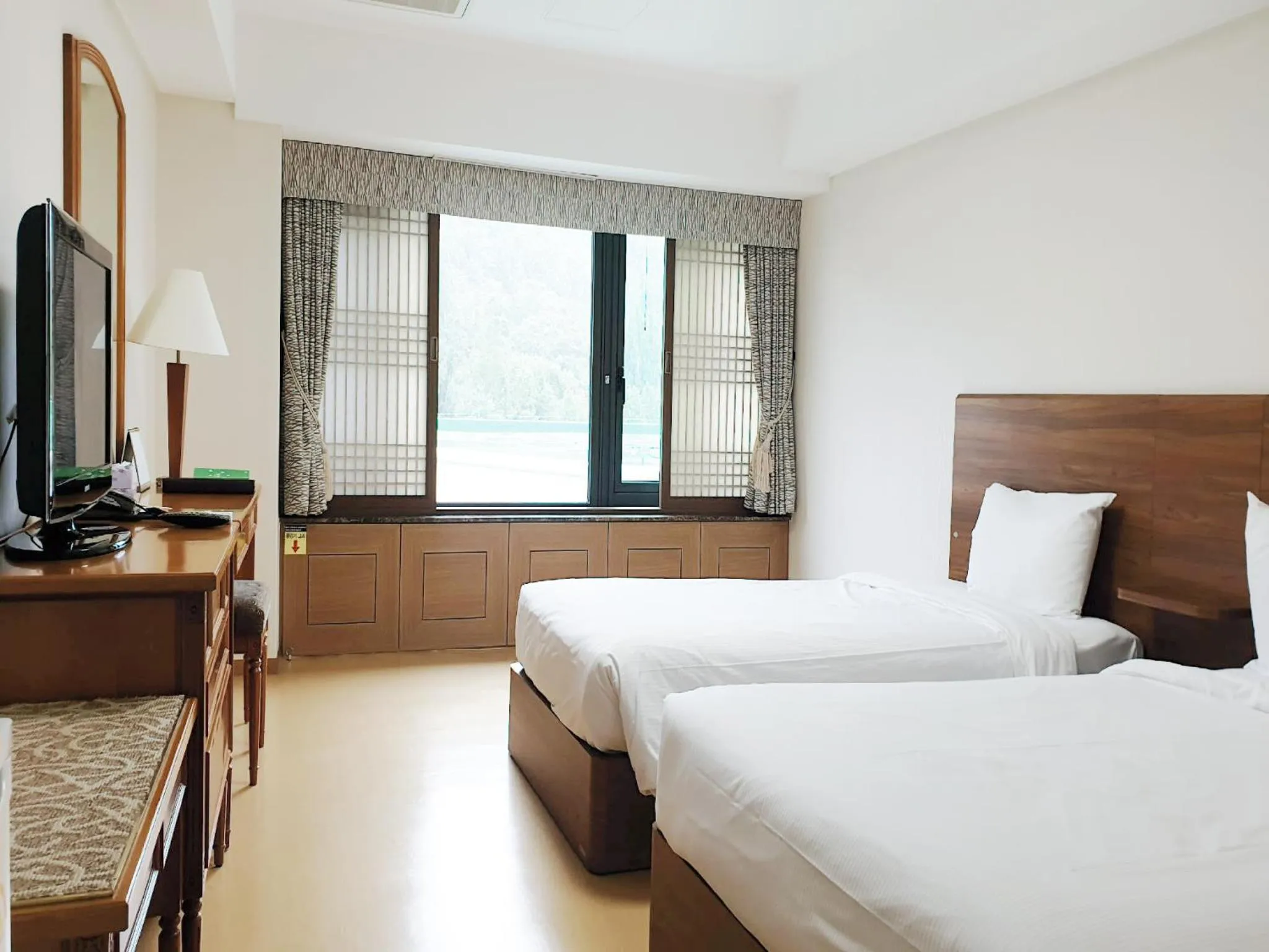 View (from property/room), Bed in The K Hotel Gyeongju