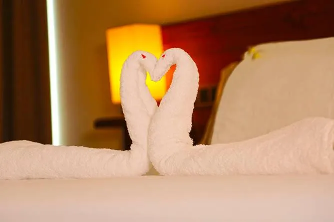 Bedroom, Bed in Arena Hotel