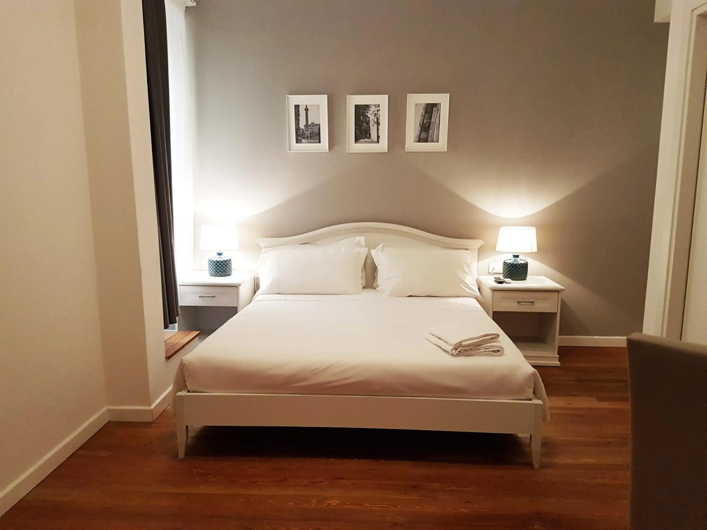 Bed in More Cola di Rienzo B&B Bed in More Cola di Rienzo B&B