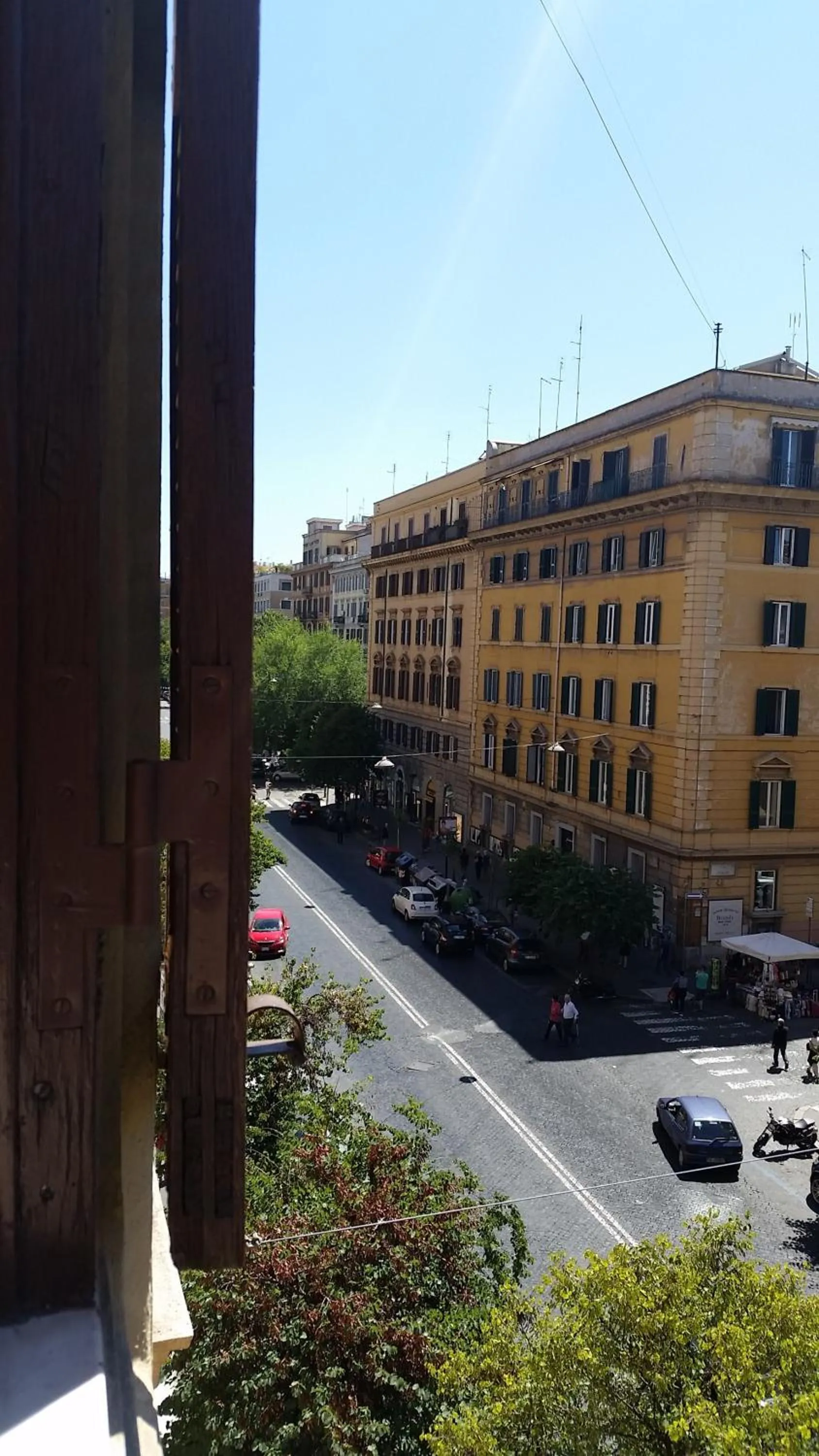 City view in More Cola di Rienzo B&B