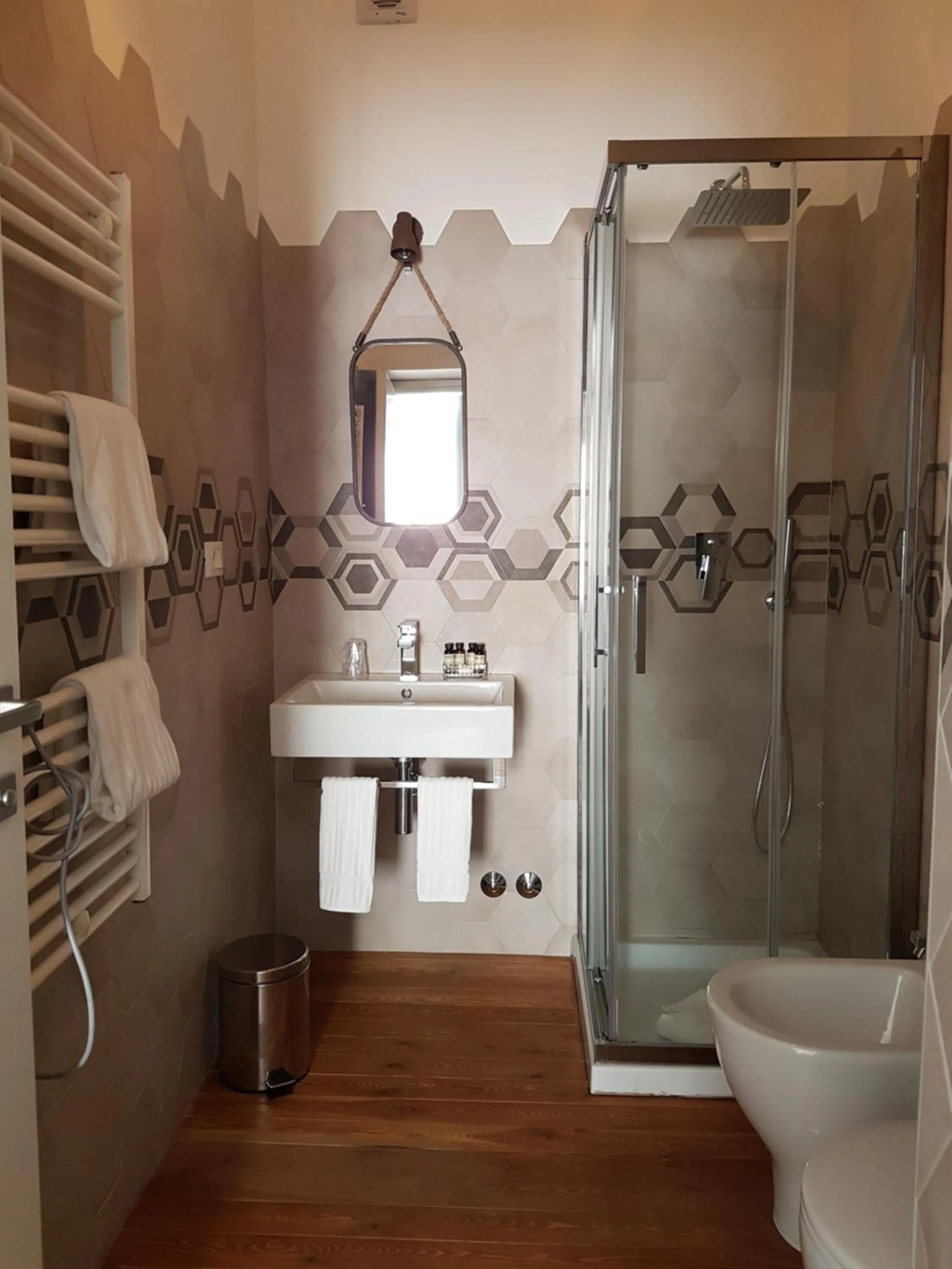 Bathroom in More Cola di Rienzo B&B