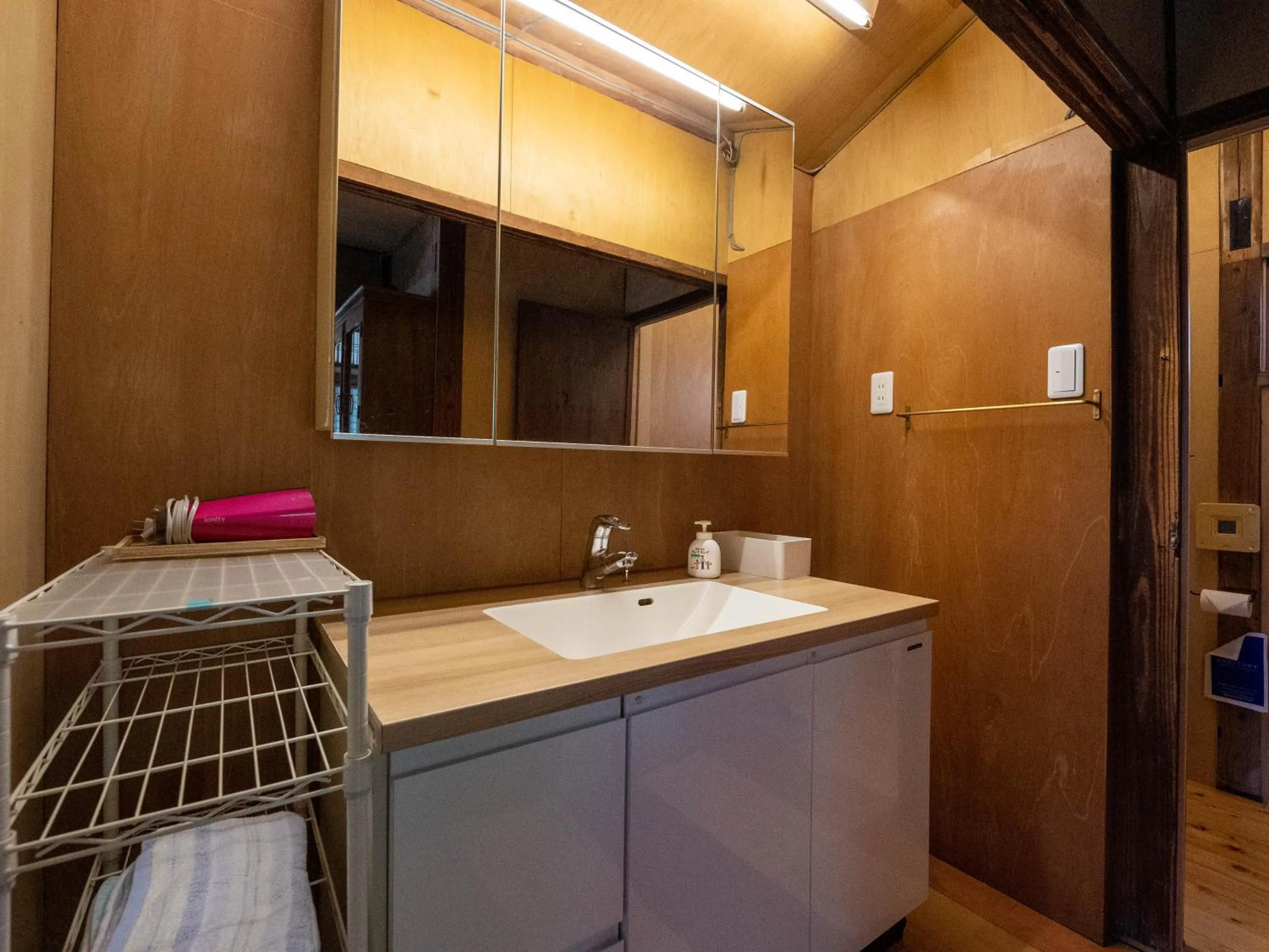 Bathroom in SUMITSUGU HOUSE East