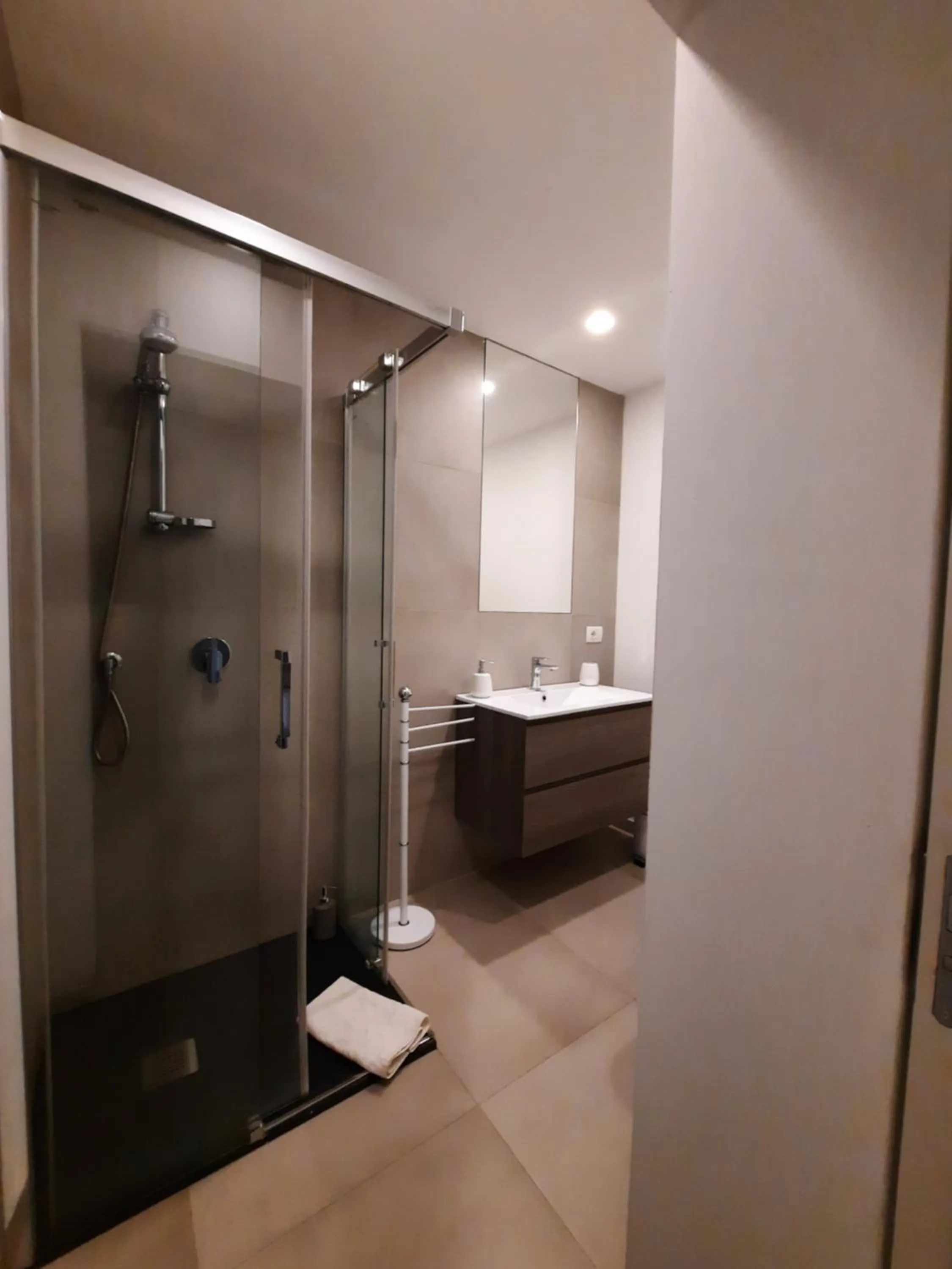 Bathroom in Antares Rooms and Suites