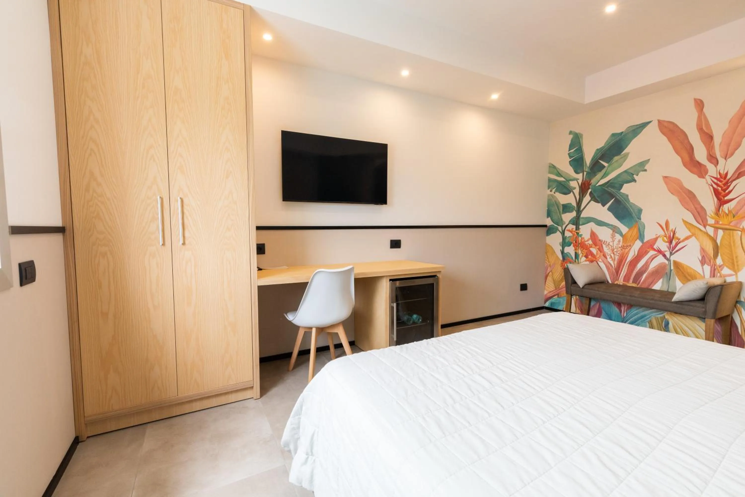 TV and multimedia, Bed in Antares Rooms and Suites