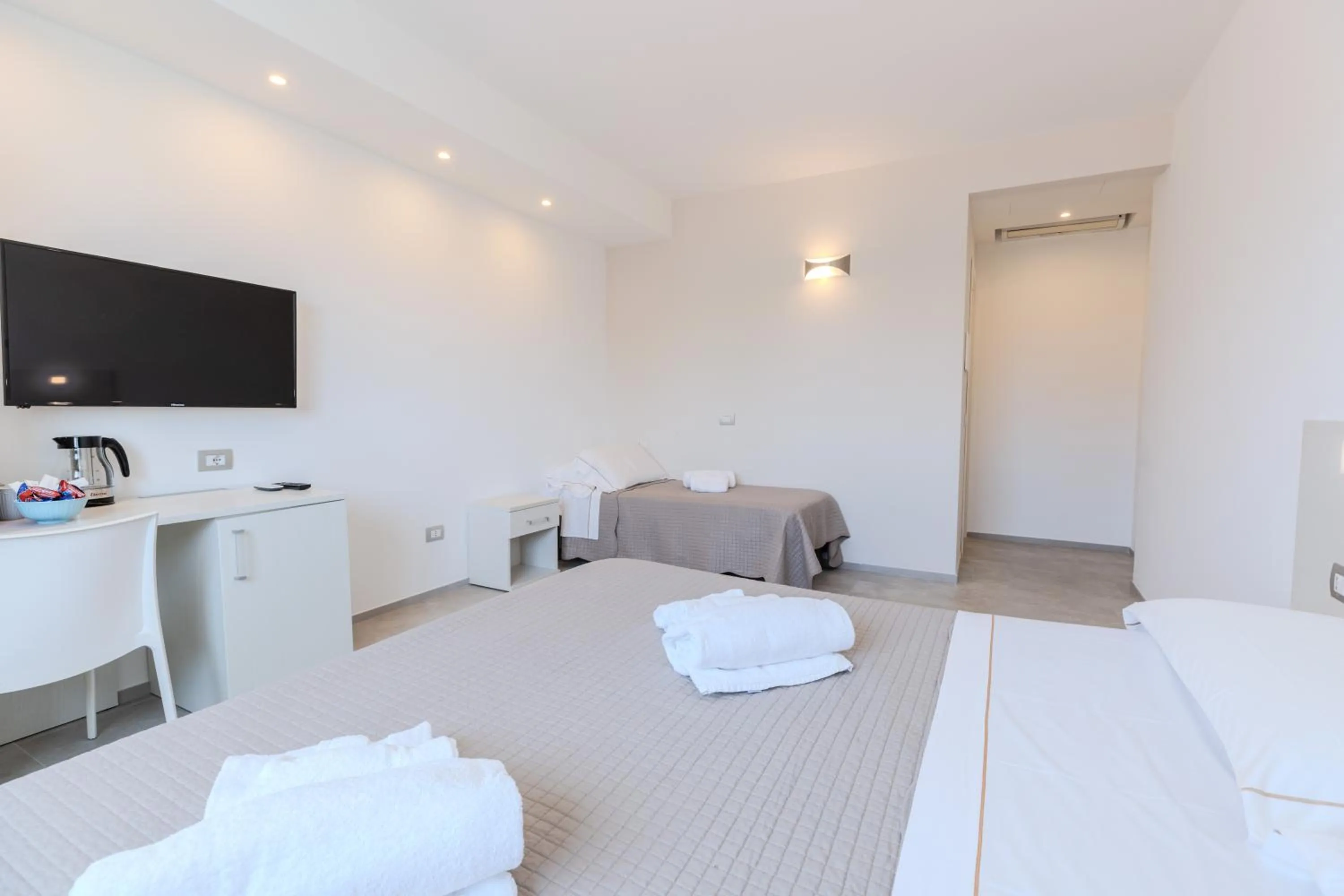 Bedroom, Bed in Antares Rooms and Suites