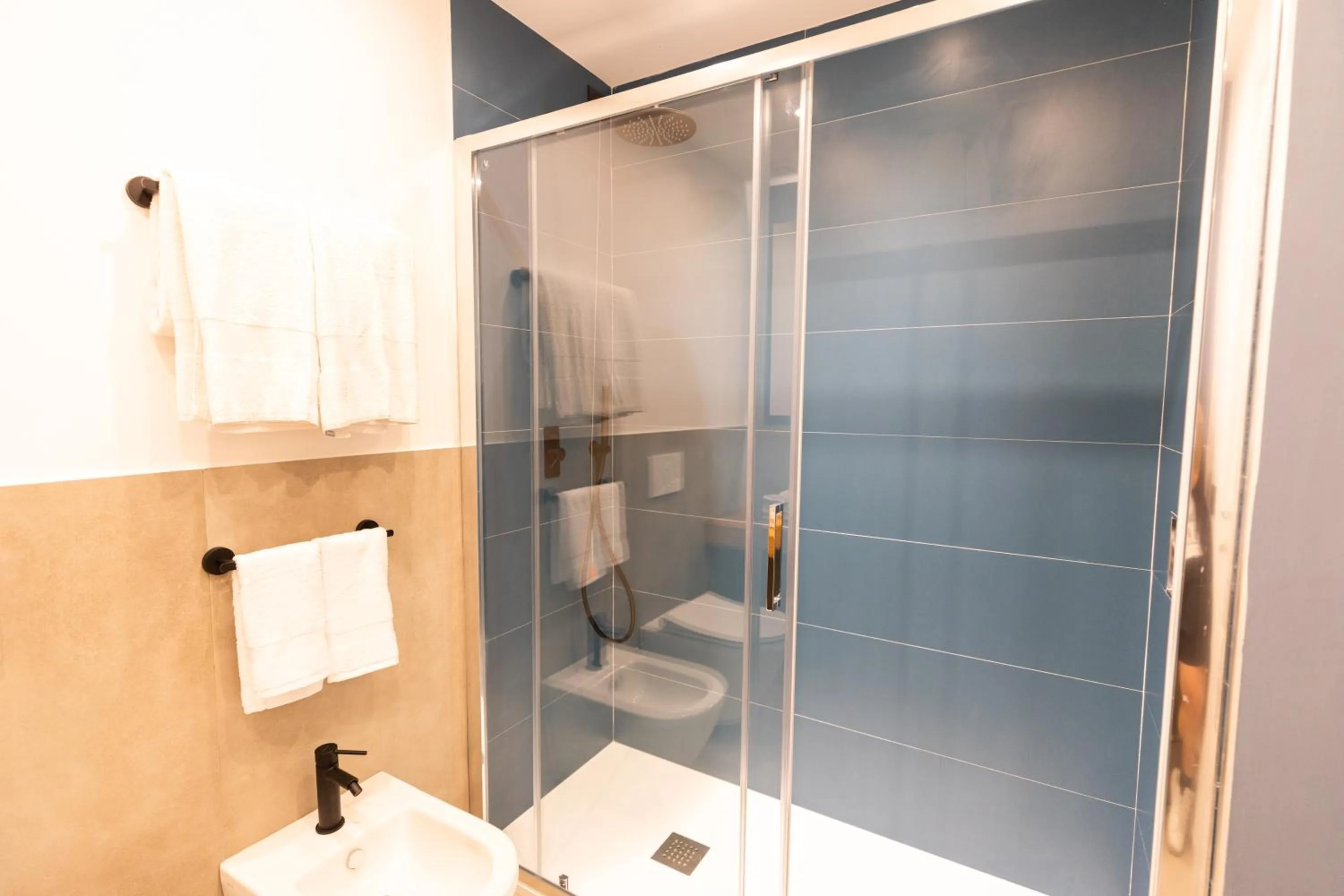 Bathroom in Antares Rooms and Suites