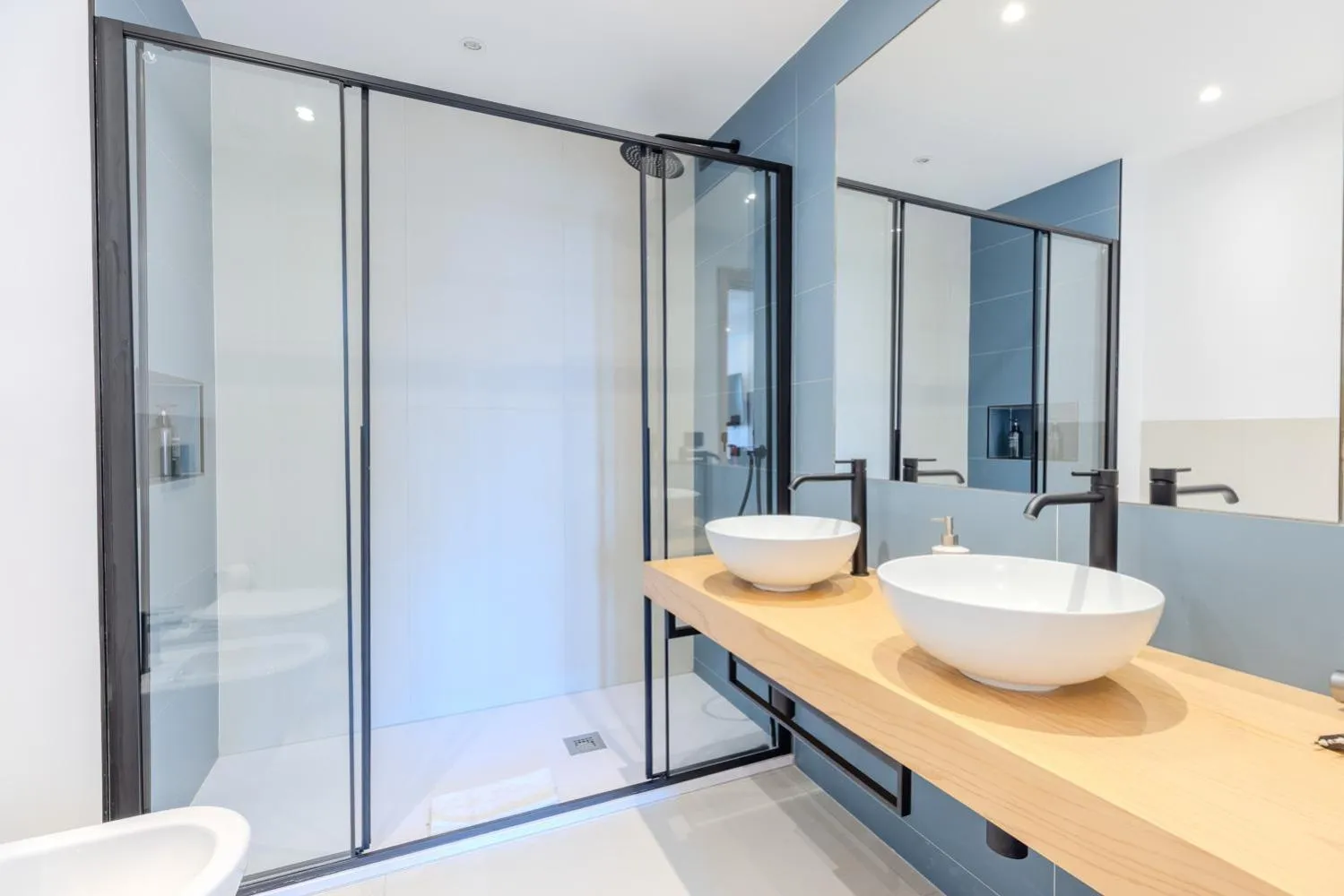 Bathroom in Antares Rooms and Suites