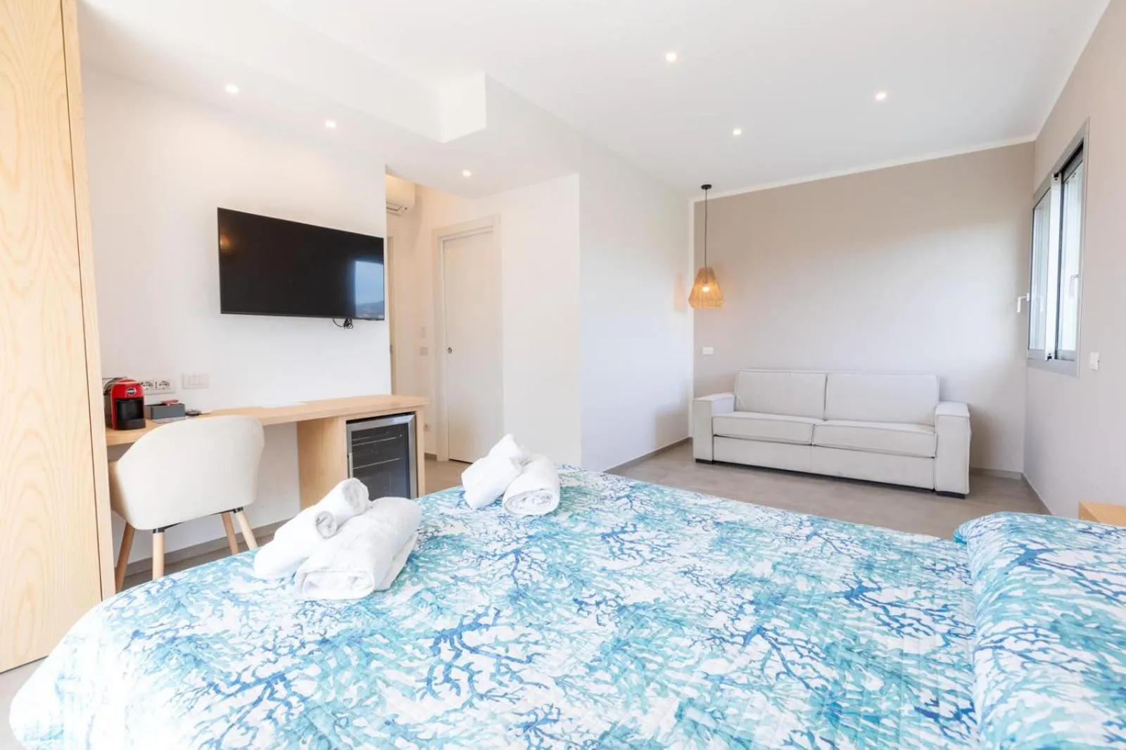 Bedroom, Bed in Antares Rooms and Suites