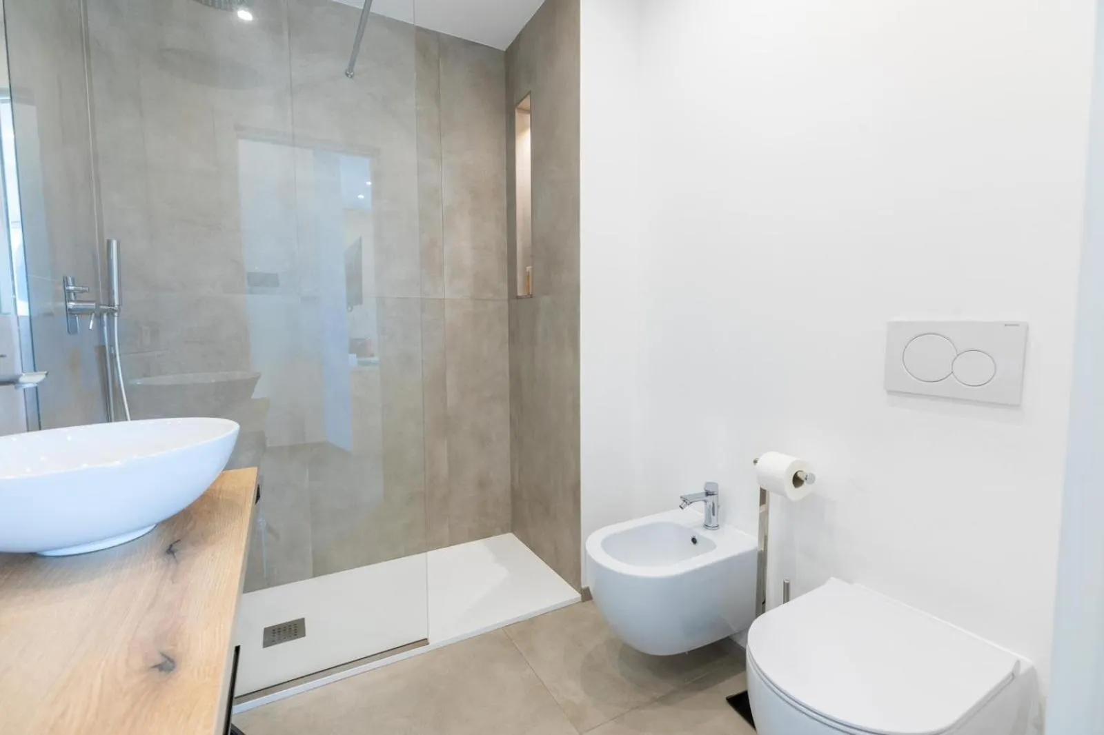 Bathroom in Antares Rooms and Suites