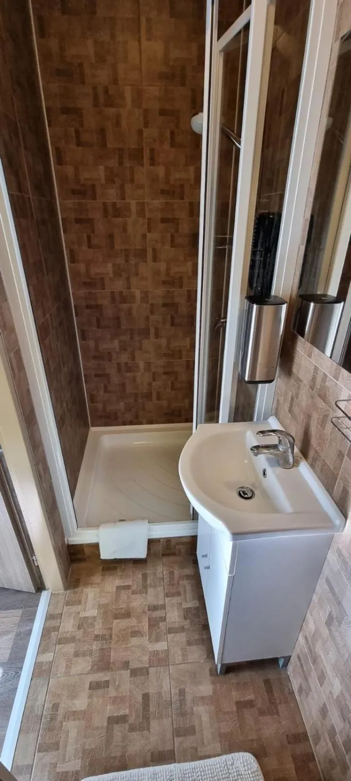Shower in Apartman Panorama