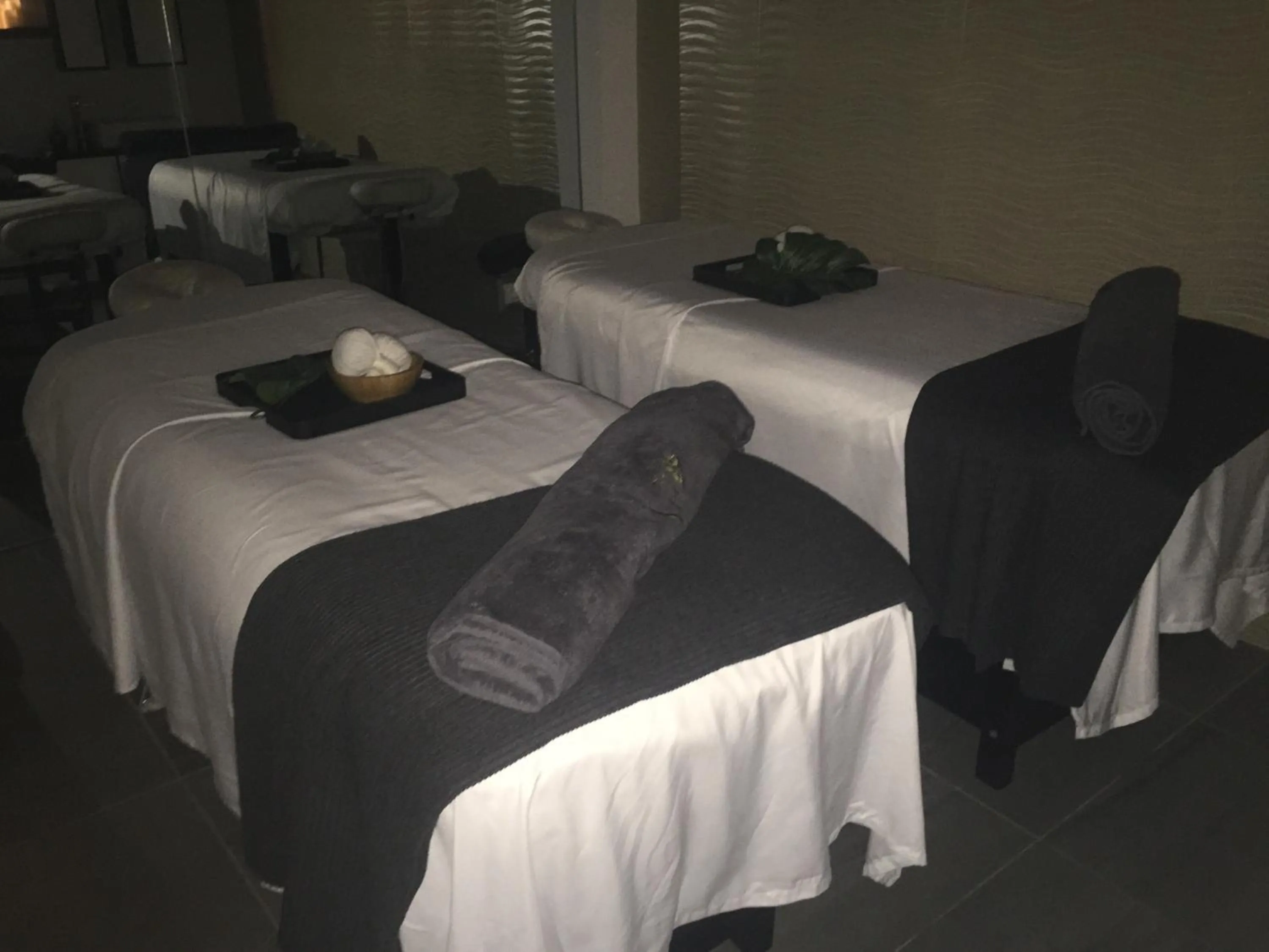 Spa and wellness centre/facilities, Bed in Royal Grand Hotel