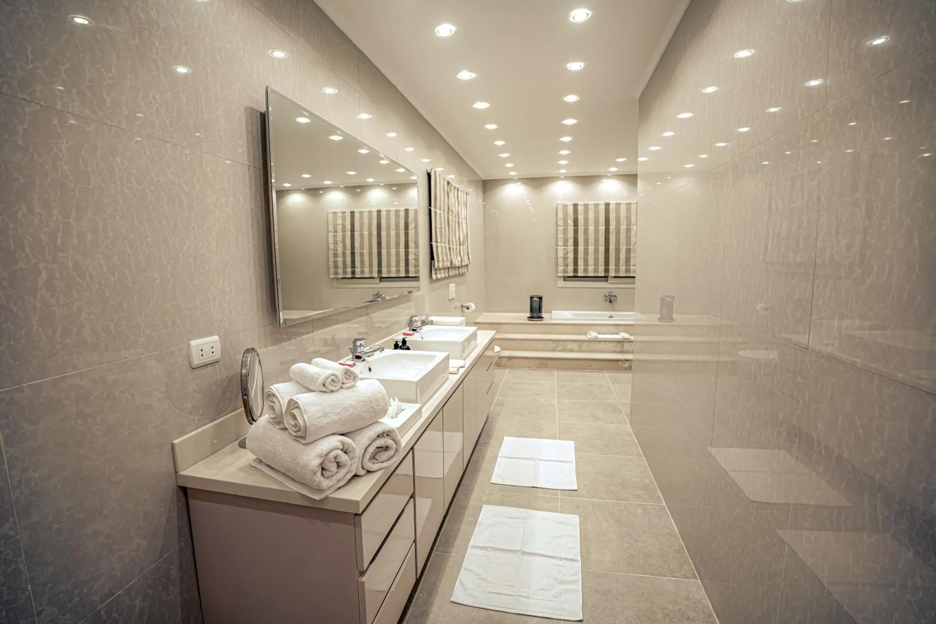 Hot Tub in Caves Beach Resort Adults Only