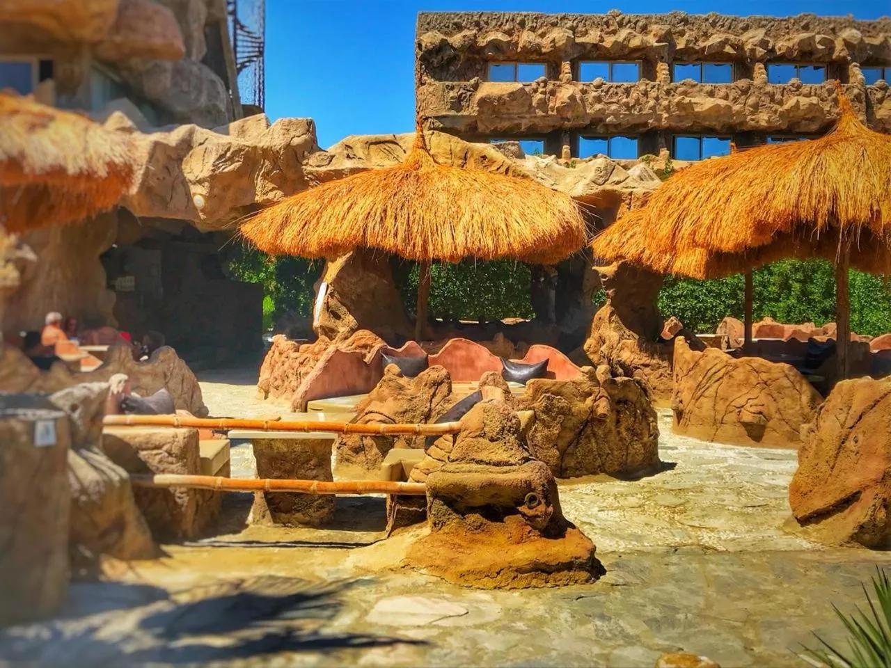 Restaurant/places to eat in Caves Beach Resort Adults Only