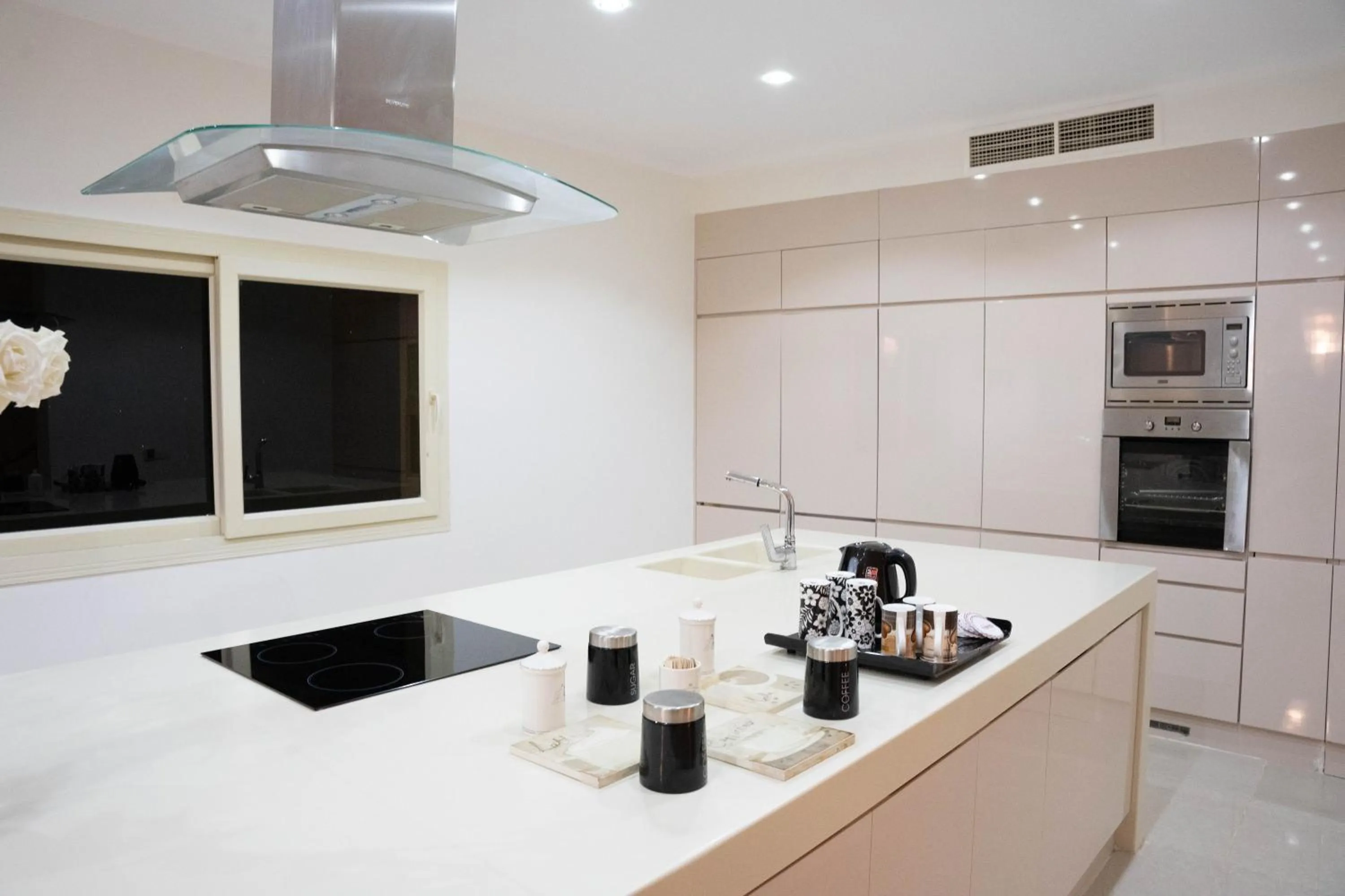Kitchen or kitchenette in Caves Beach Resort Adults Only