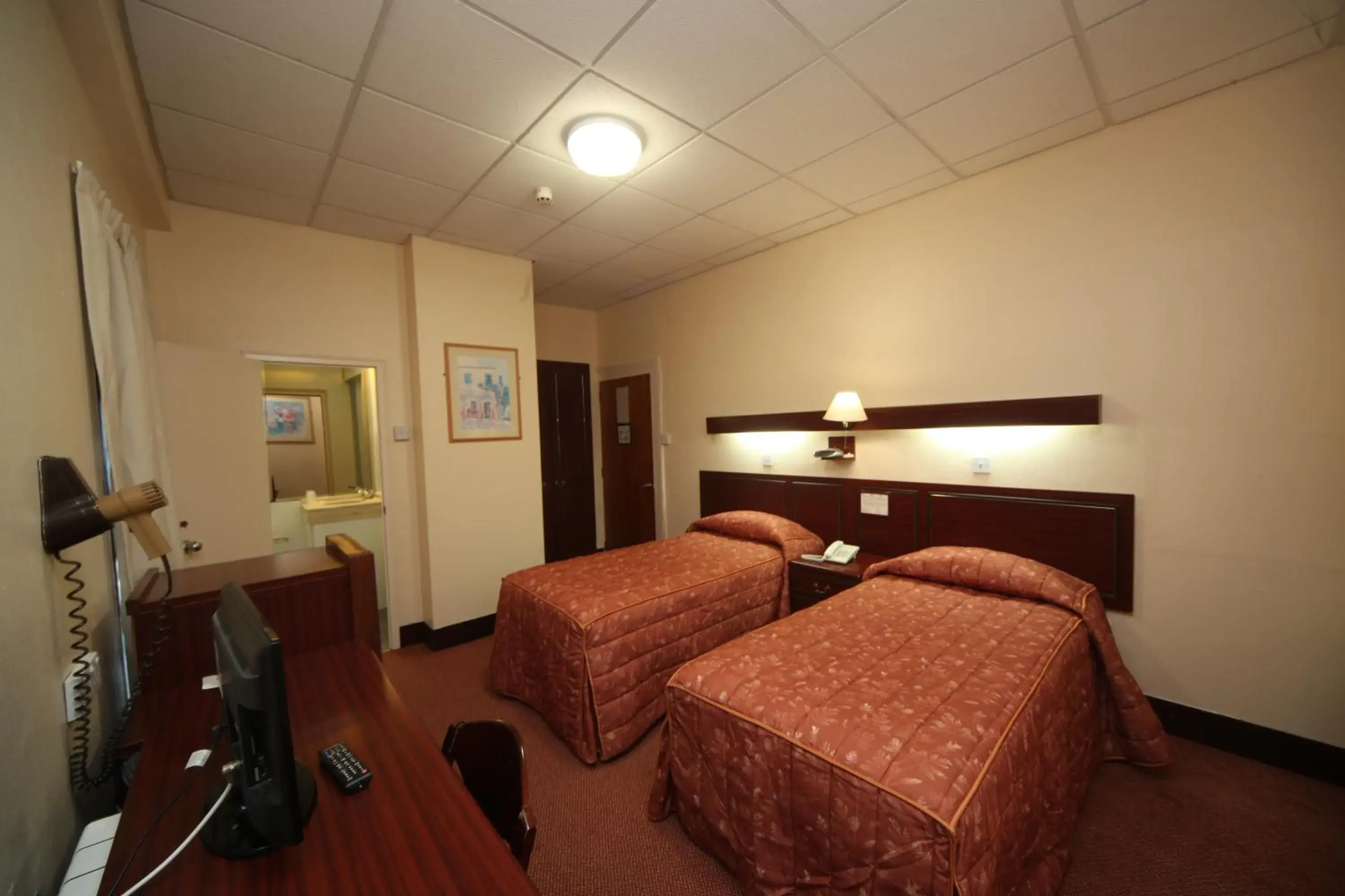 Bed in Bristol Hotel Bed in Bristol Hotel