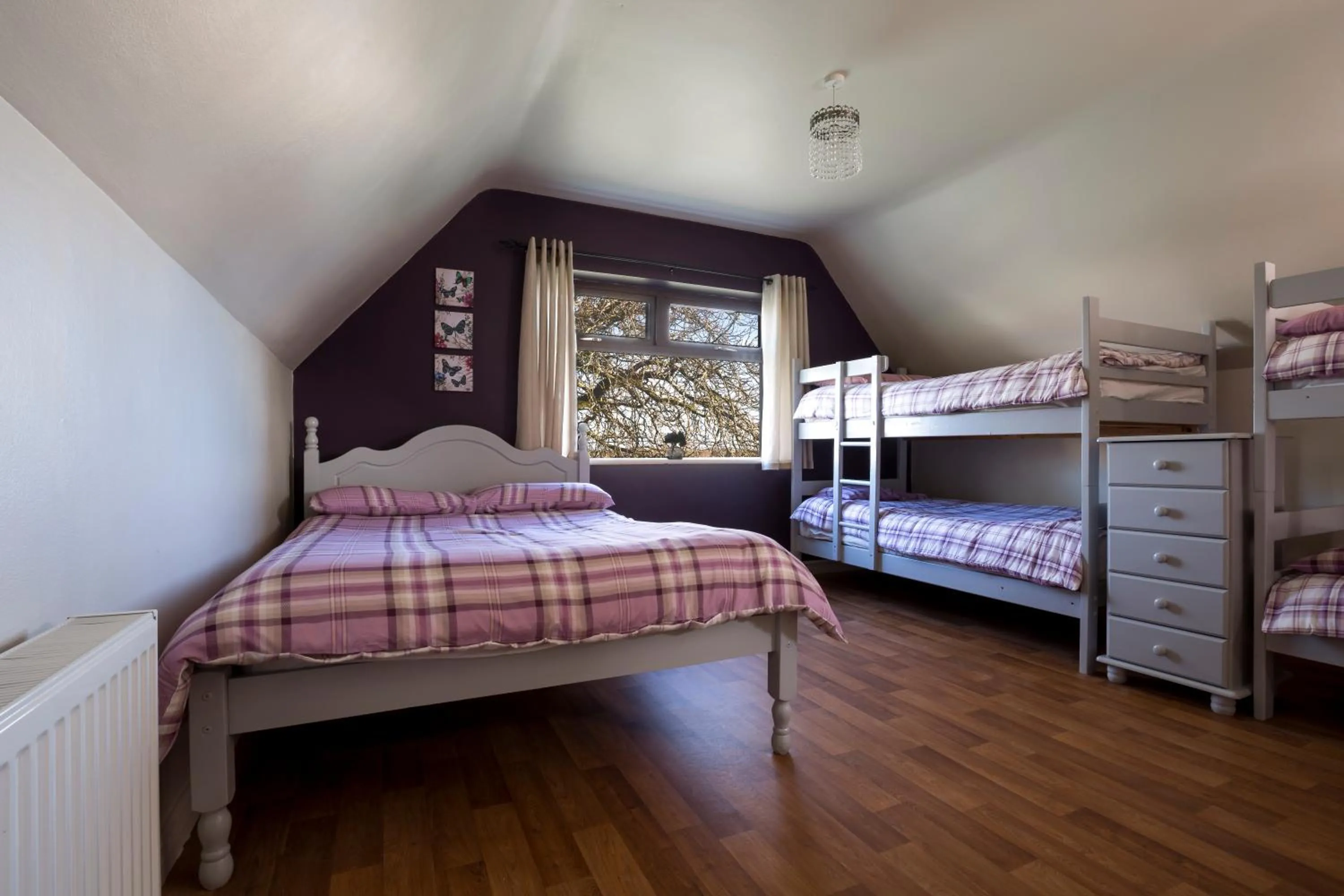 Bedroom, Bed in Lakeland House