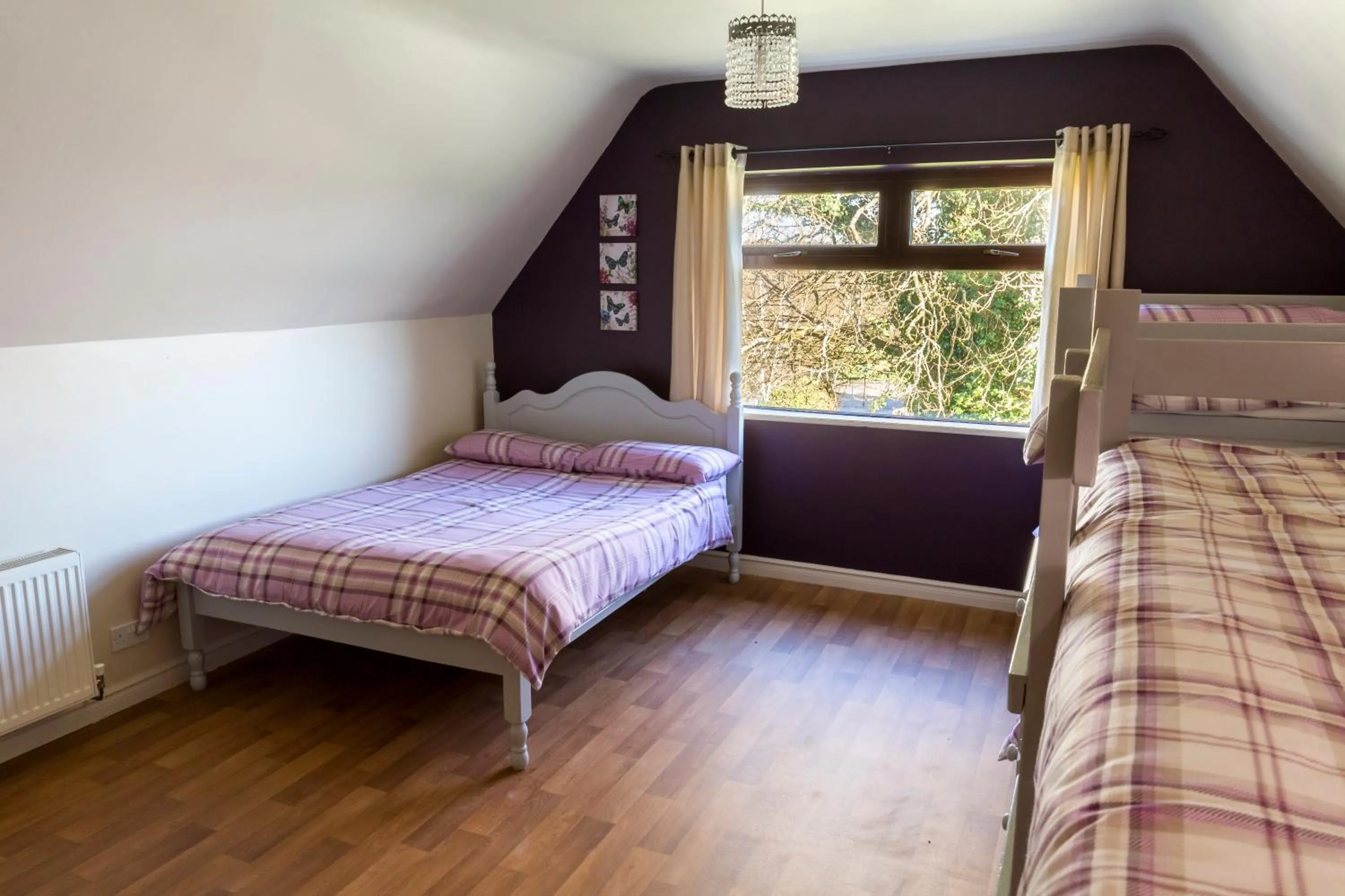 Bedroom, Bed in Lakeland House