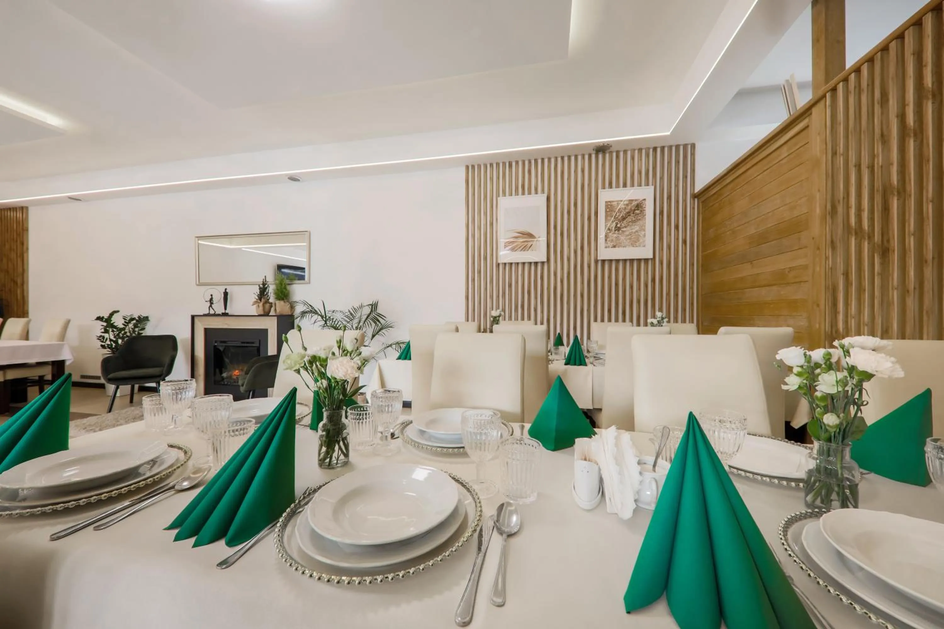 Restaurant/places to eat in Hotel Łaziska