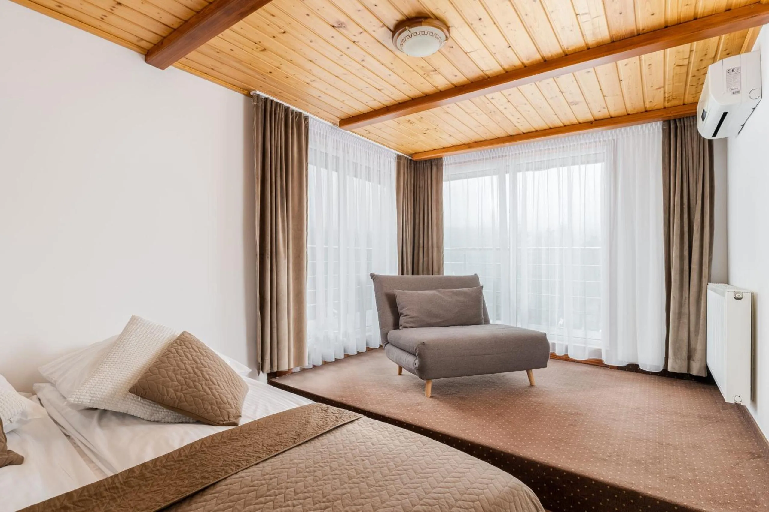 Bedroom, Bed in Hotel Łaziska