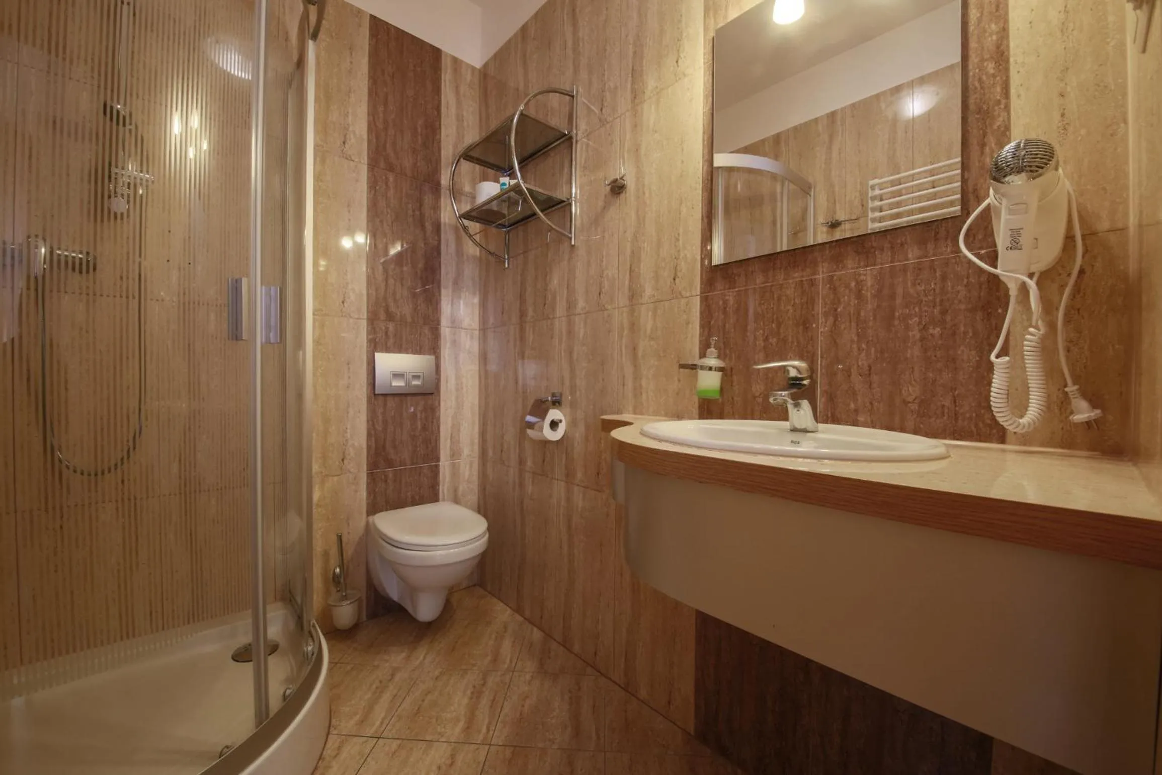 Shower in Hotel Łaziska