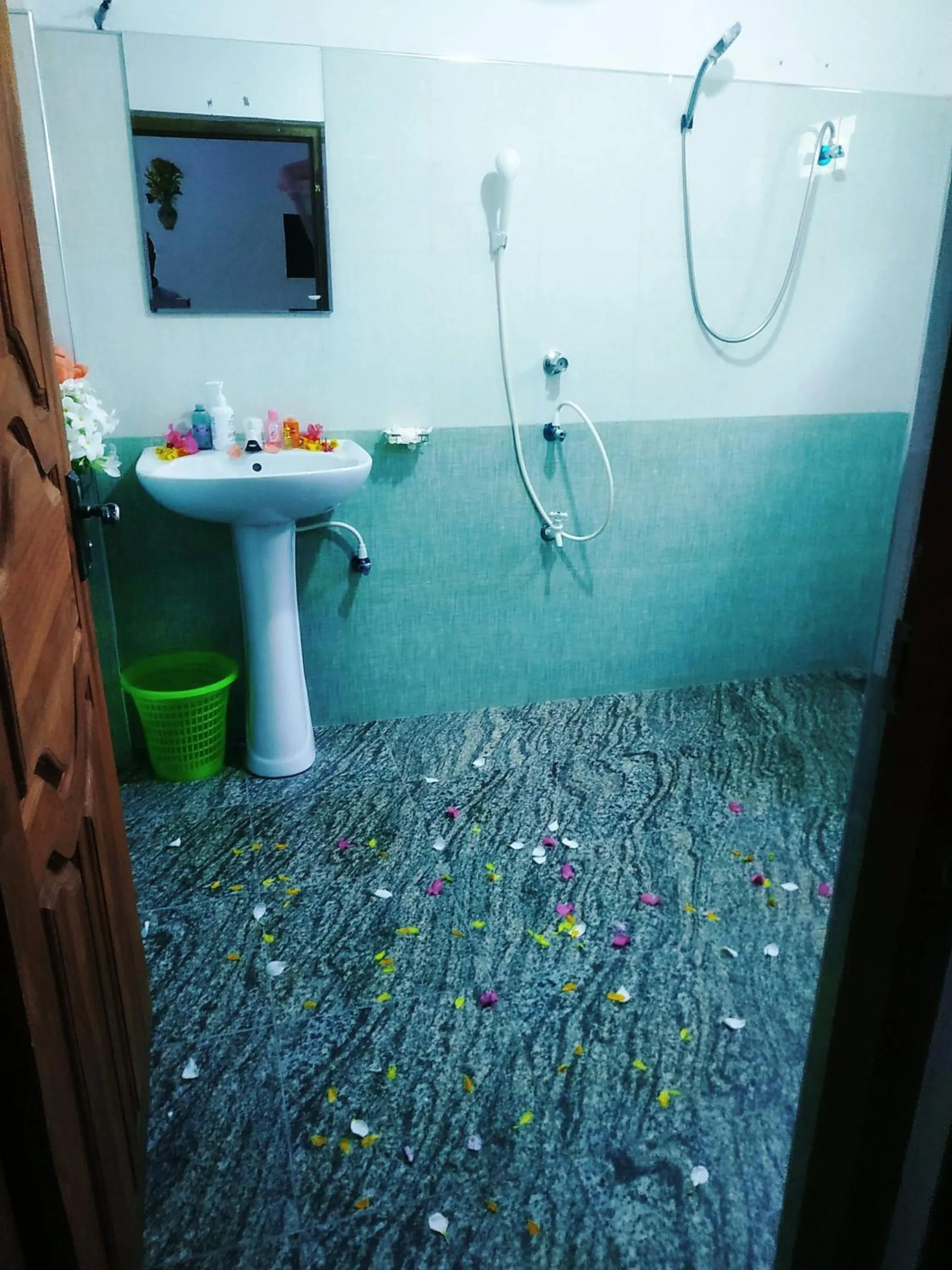 Bathroom in Greenwood Udawalawa Safari Resort