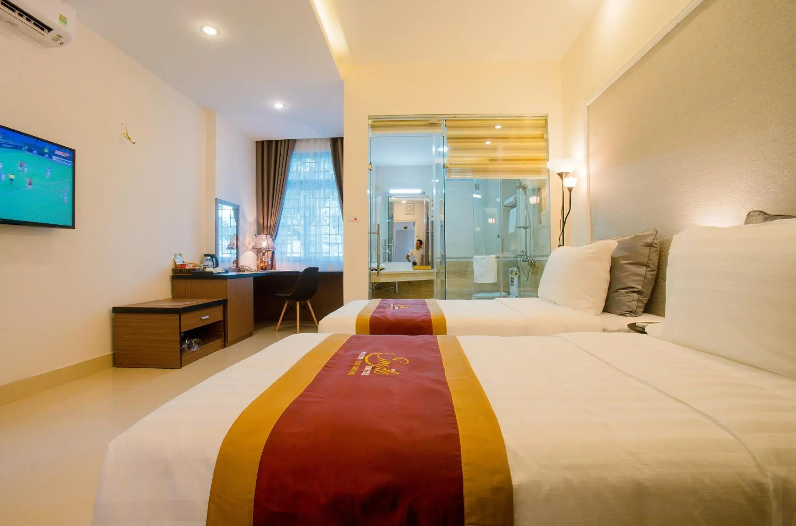 Photo of the whole room, Bed in Smile Hotel Photo of the whole room, Bed in Smile Hotel