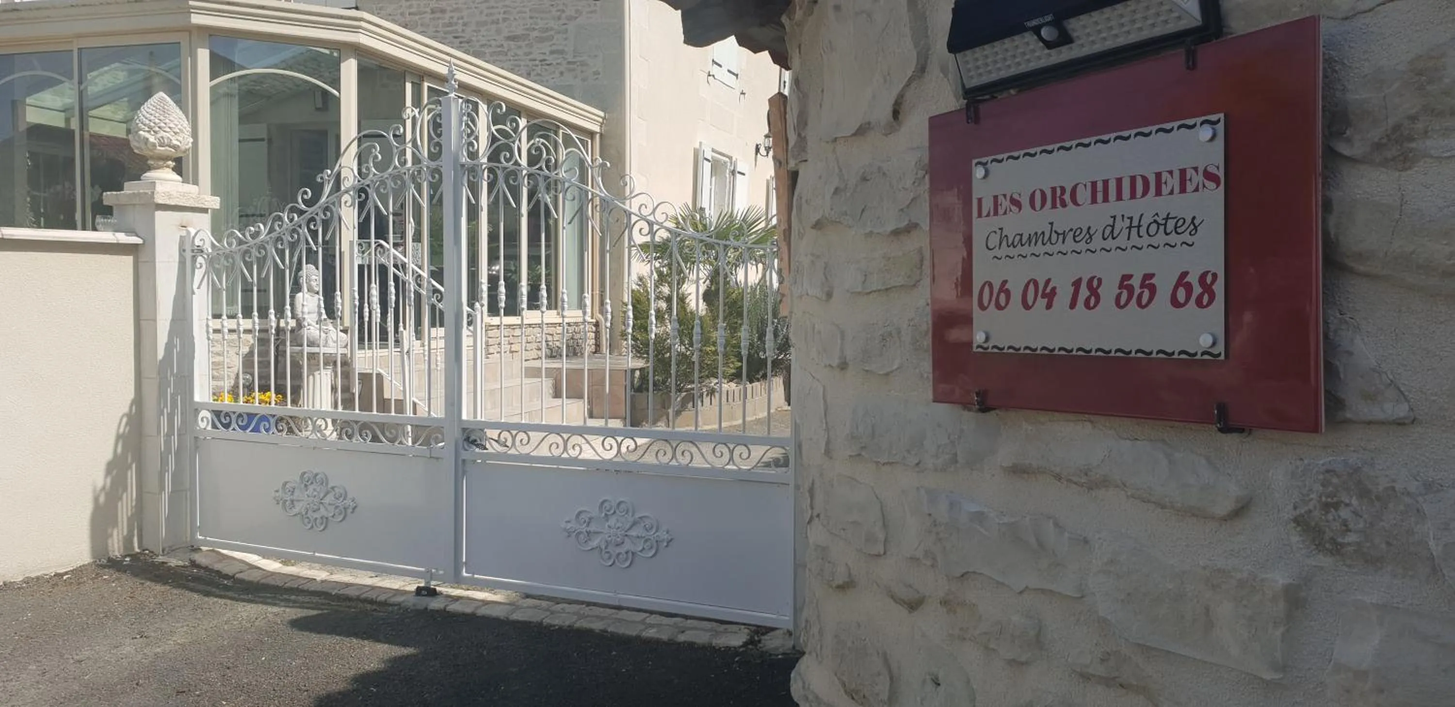 Chambre d'Hôtes Les Orchidées FUTUROSCOPE CHASSENEUIL POITIERS