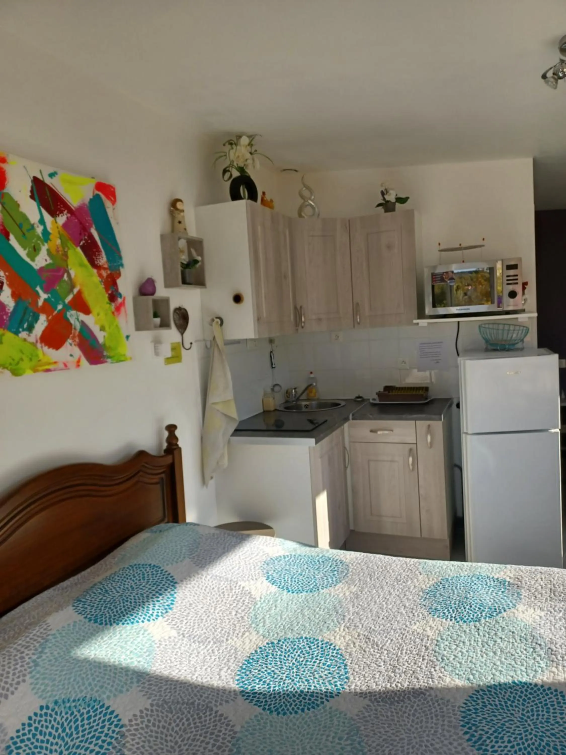 Bed in Chambre d'Hôtes Les Orchidées FUTUROSCOPE CHASSENEUIL POITIERS