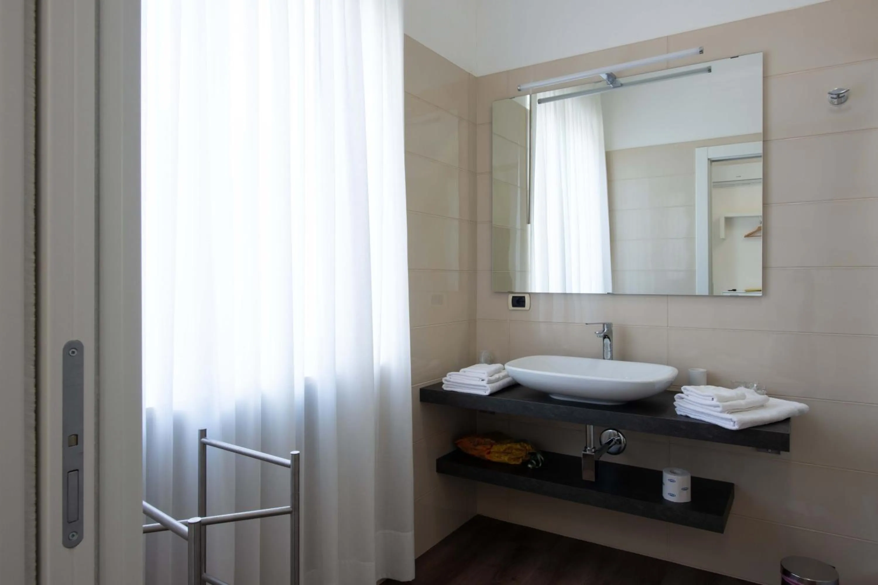 Bathroom in L'Insolita Reggia