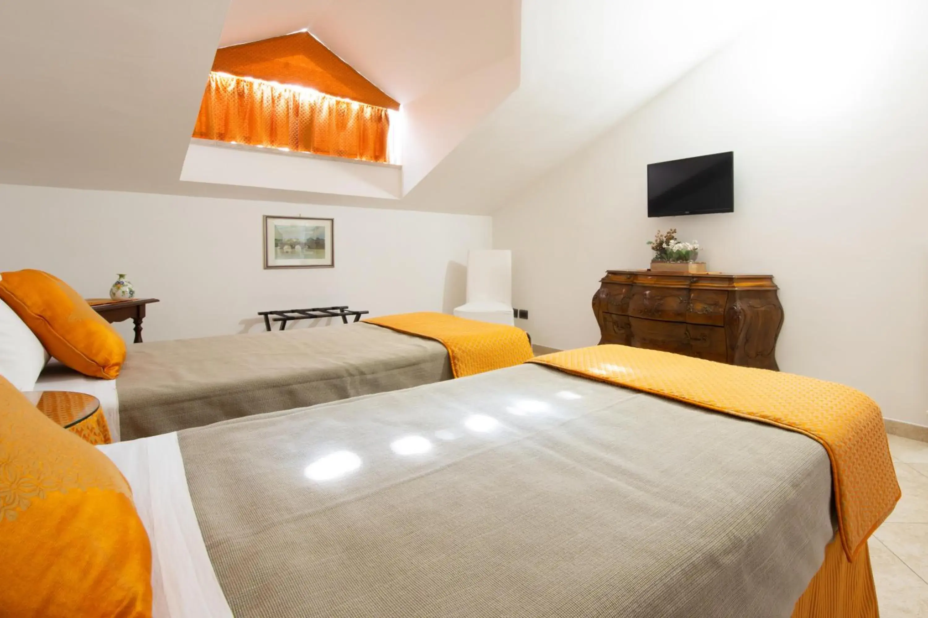 Bedroom, Bed in L'Insolita Reggia Bedroom, Bed in L'Insolita Reggia