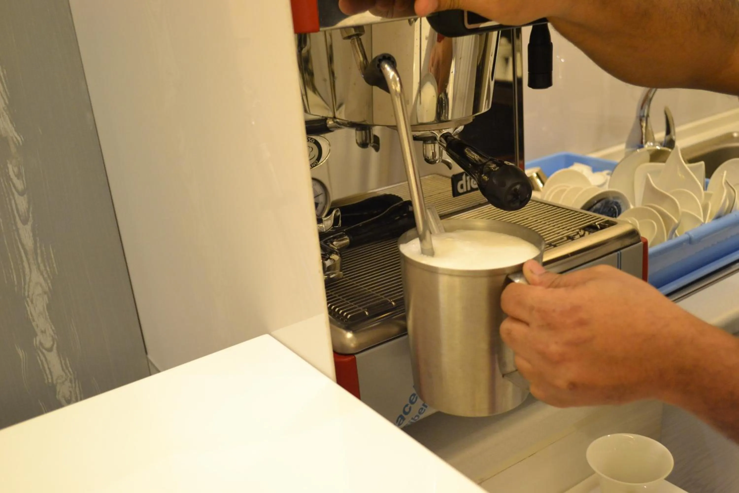 Restaurant/places to eat in Refal Homes