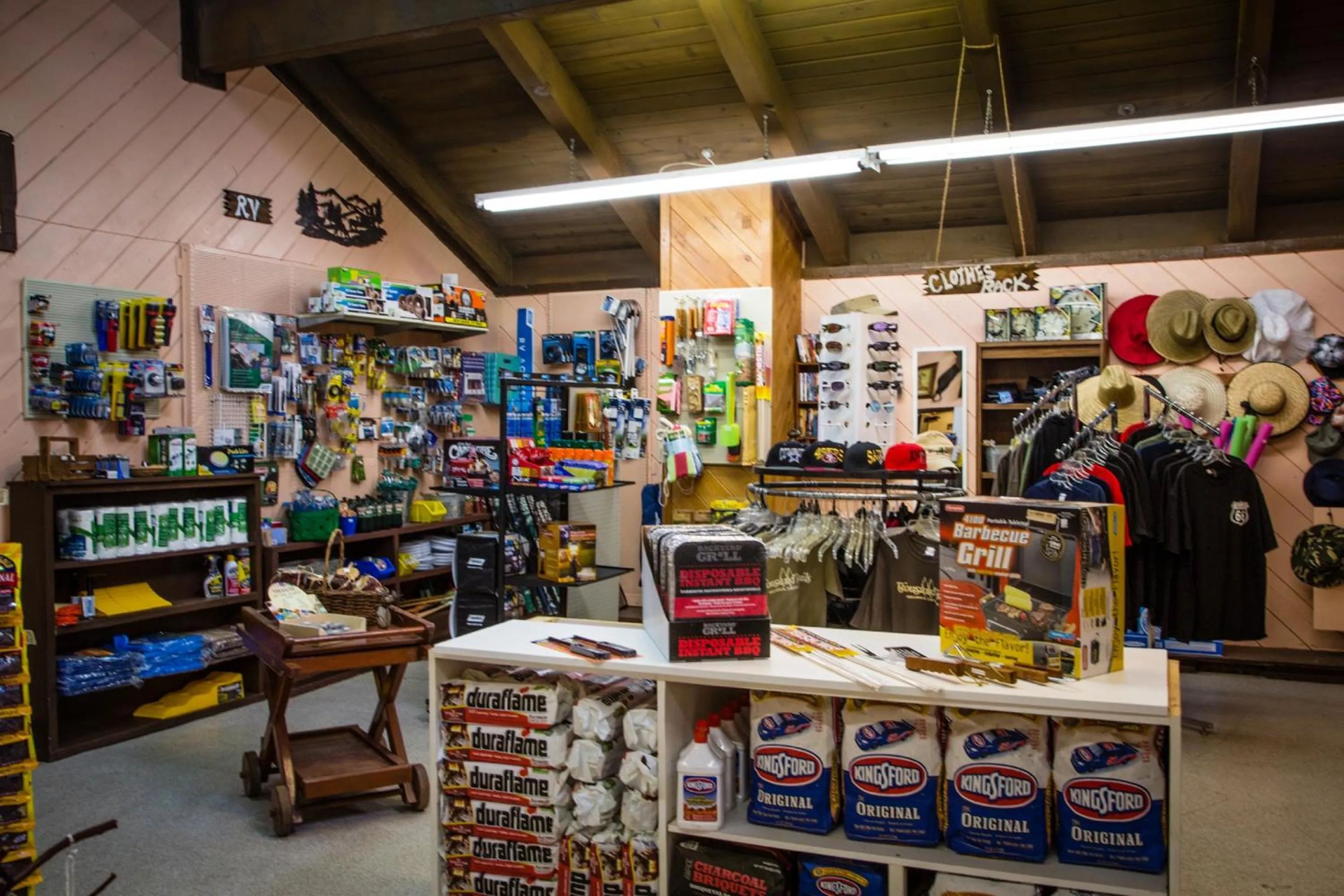 Idyllwild Camping Resort Cabin