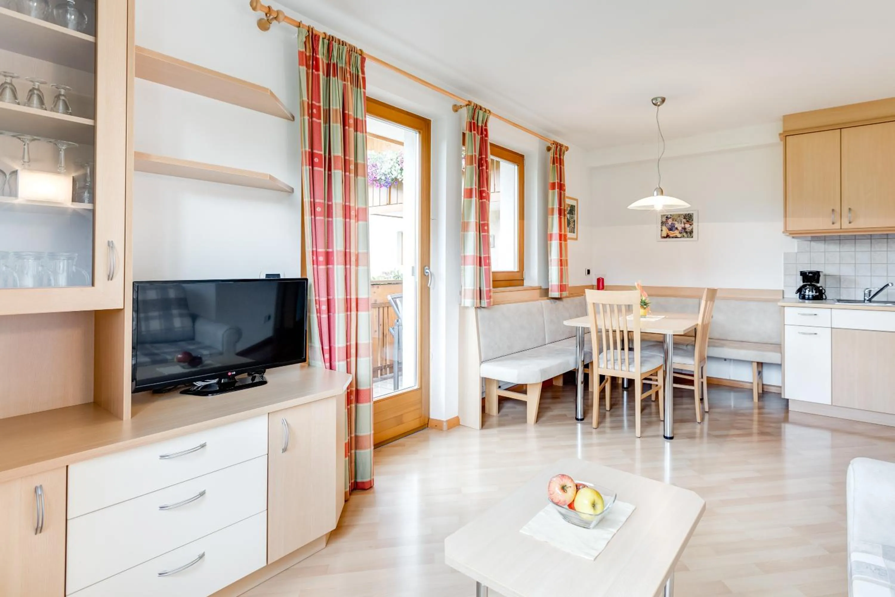 Dining area in Pension Haus am See