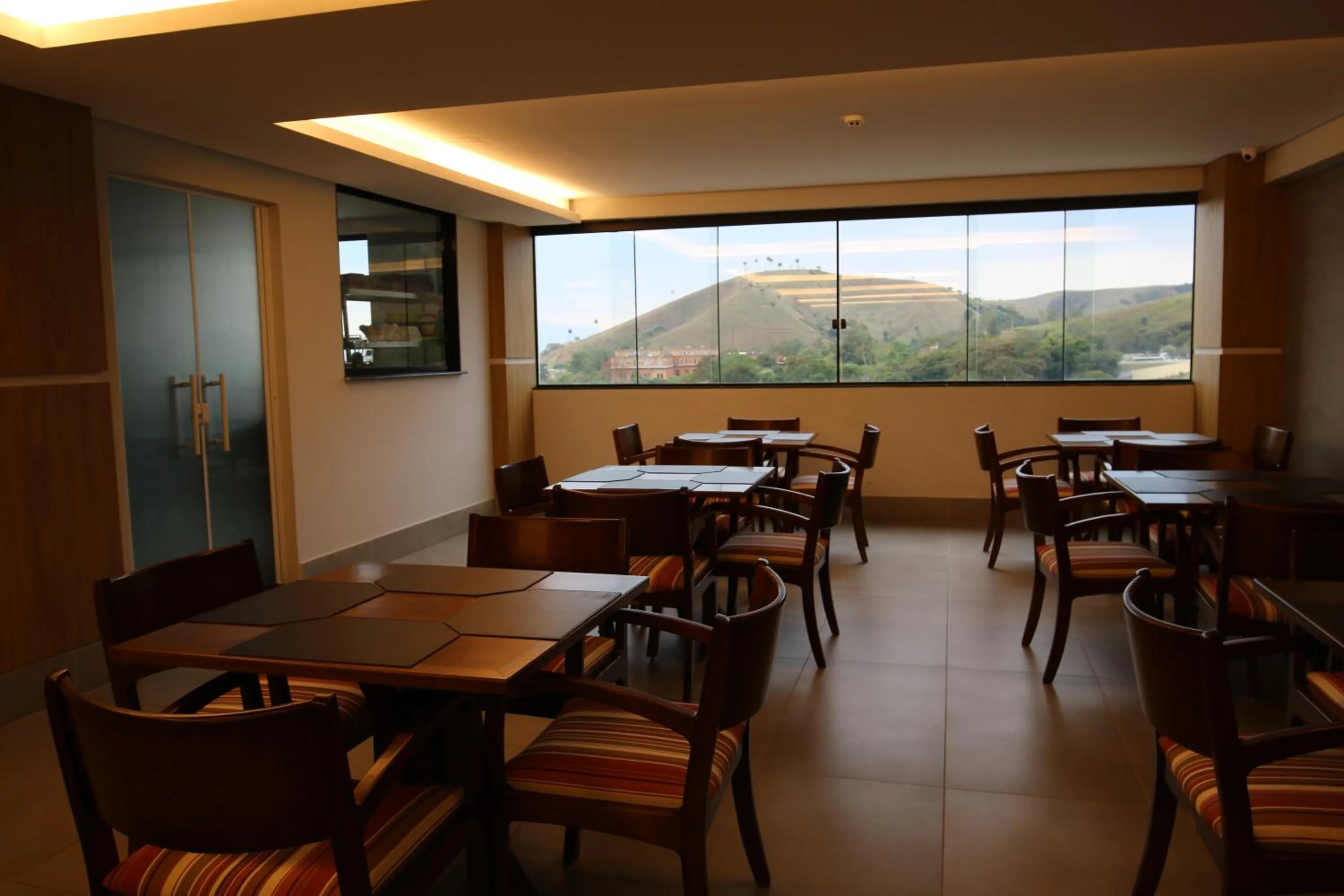 Restaurant/places to eat in Ouro Minas Plaza Hotel
