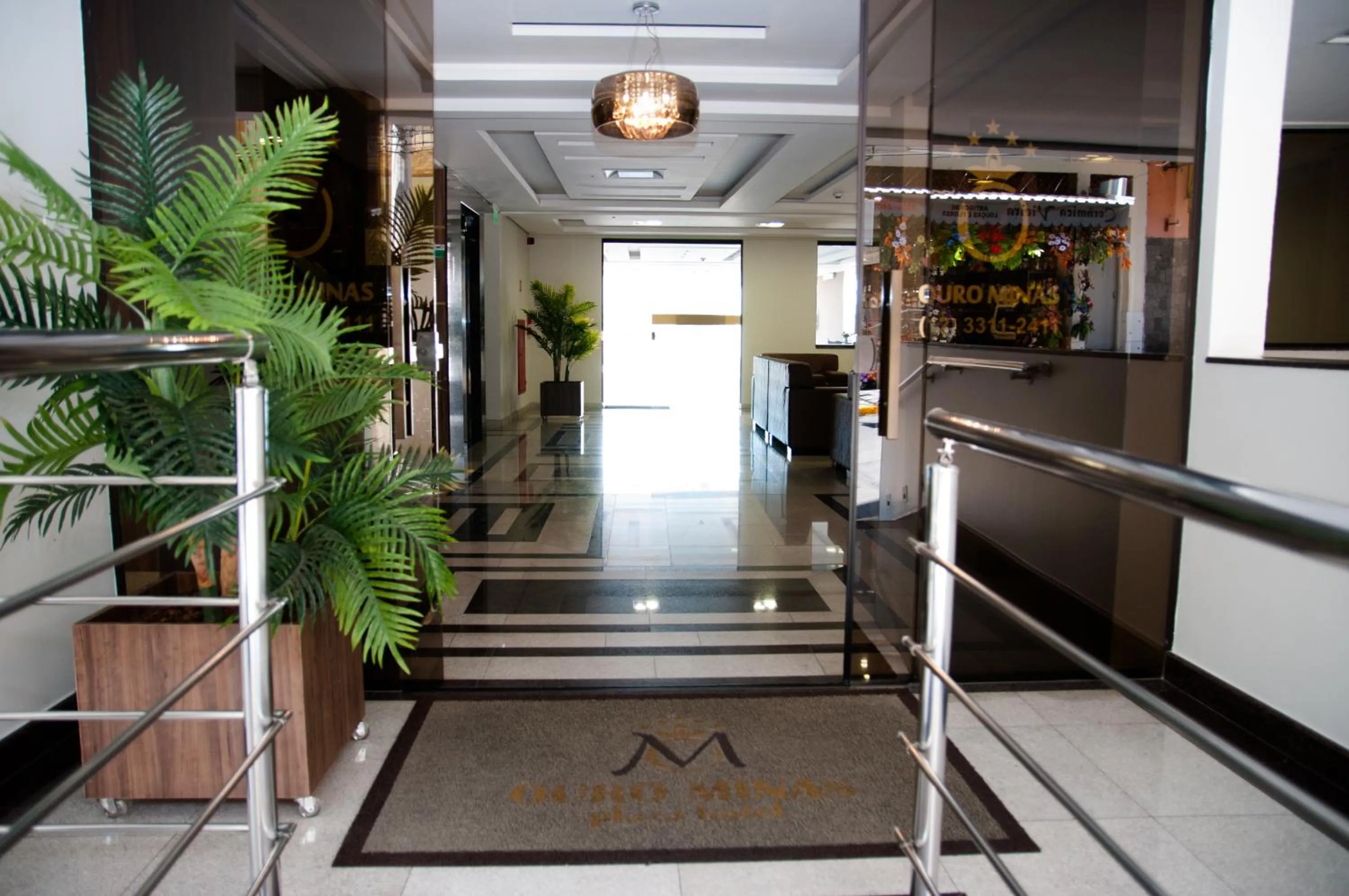 Facade/entrance in Ouro Minas Plaza Hotel
