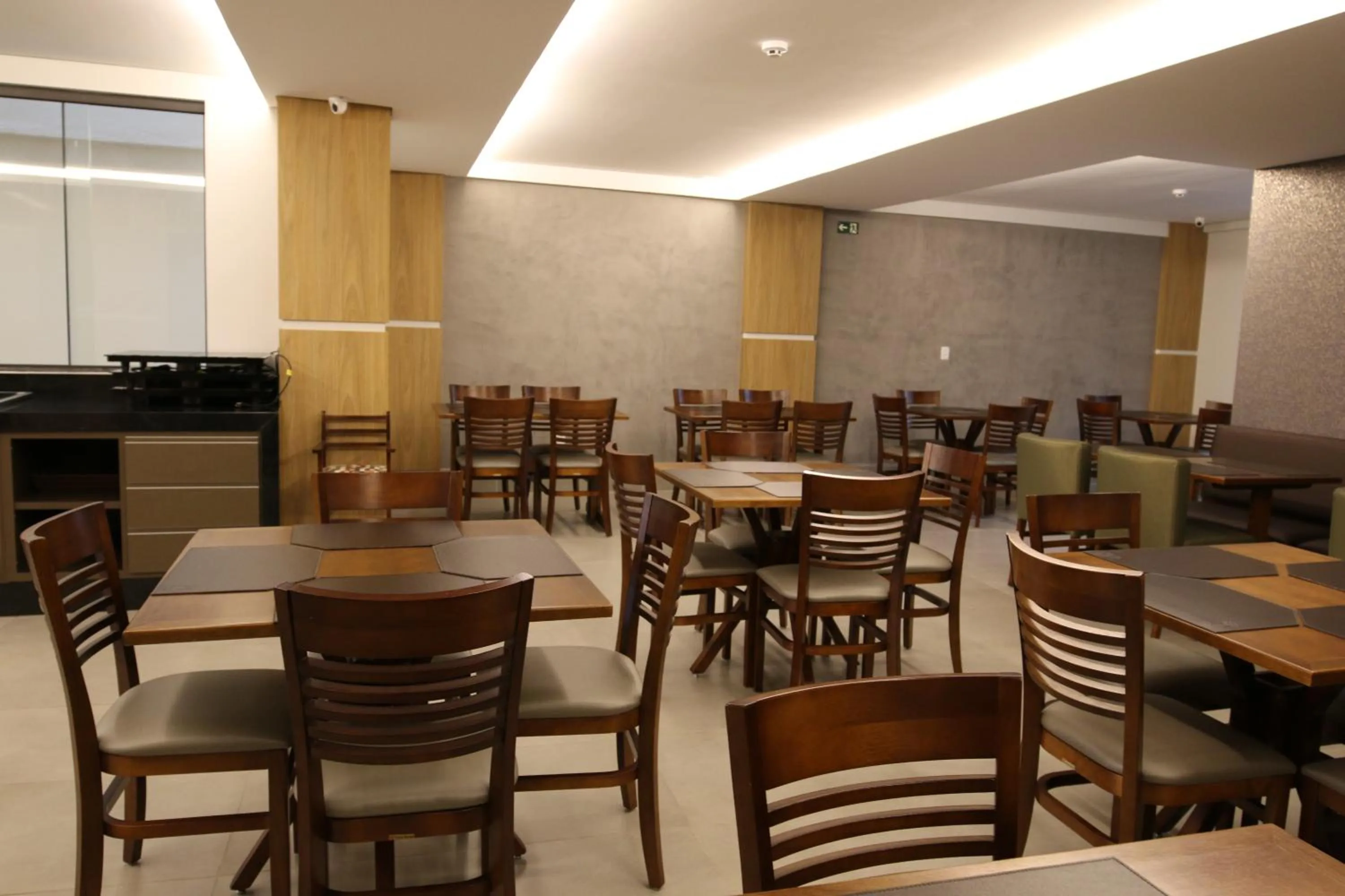 Restaurant/places to eat in Ouro Minas Plaza Hotel