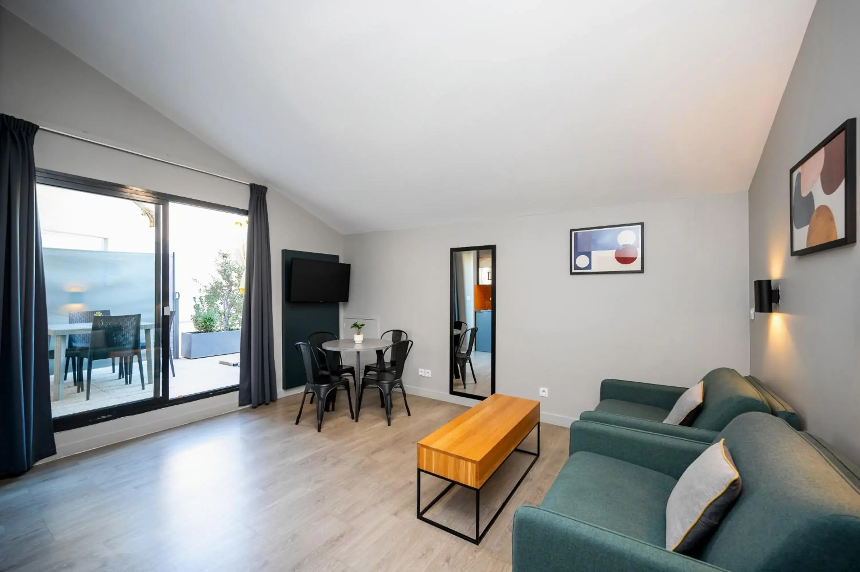 1 Bedroom Apartment with Balcony in Staycity Aparthotels Marseille Centre Vieux Port 1 Bedroom Apartment with Balcony in Staycity Aparthotels Marseille Centre Vieux Port