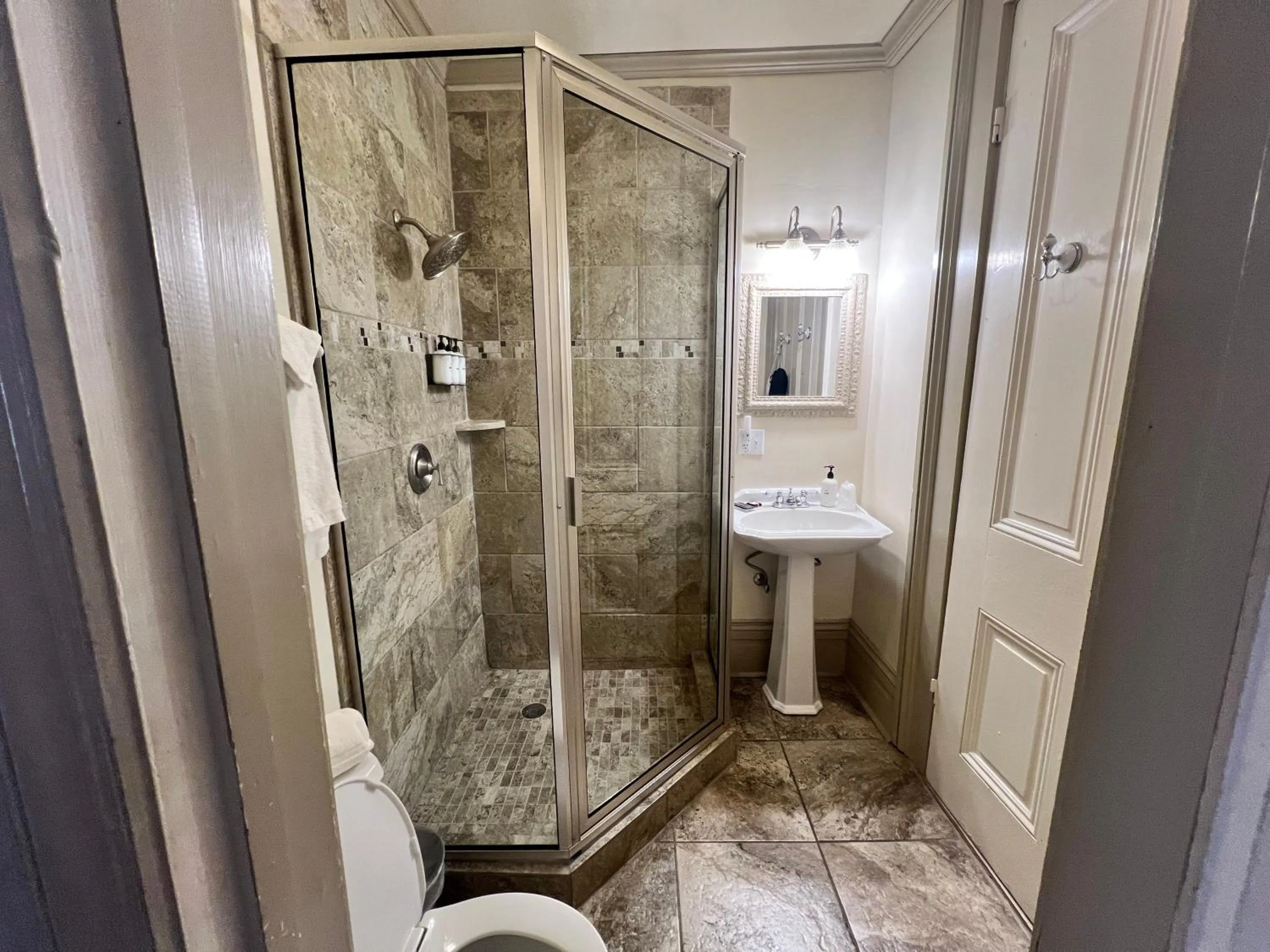 Shower in The Myrtles