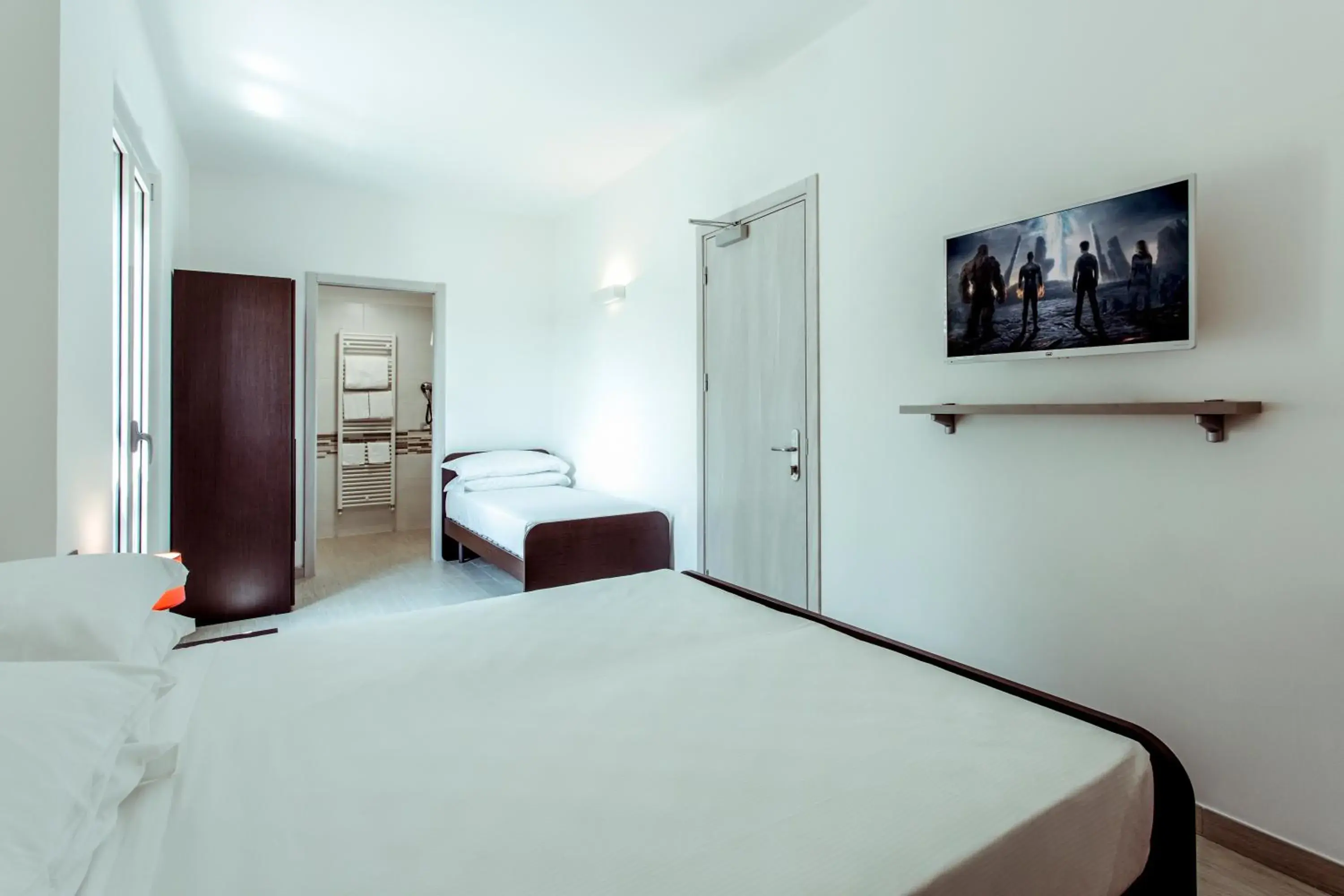 Standard Triple Room in Hotel Stella del Benaco Standard Triple Room in Hotel Stella del Benaco