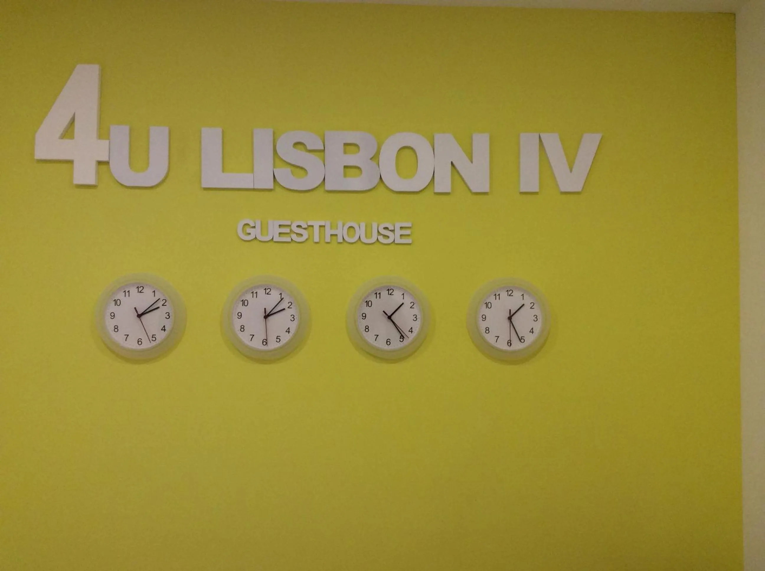 4U Lisbon IV Guesthouse Airport