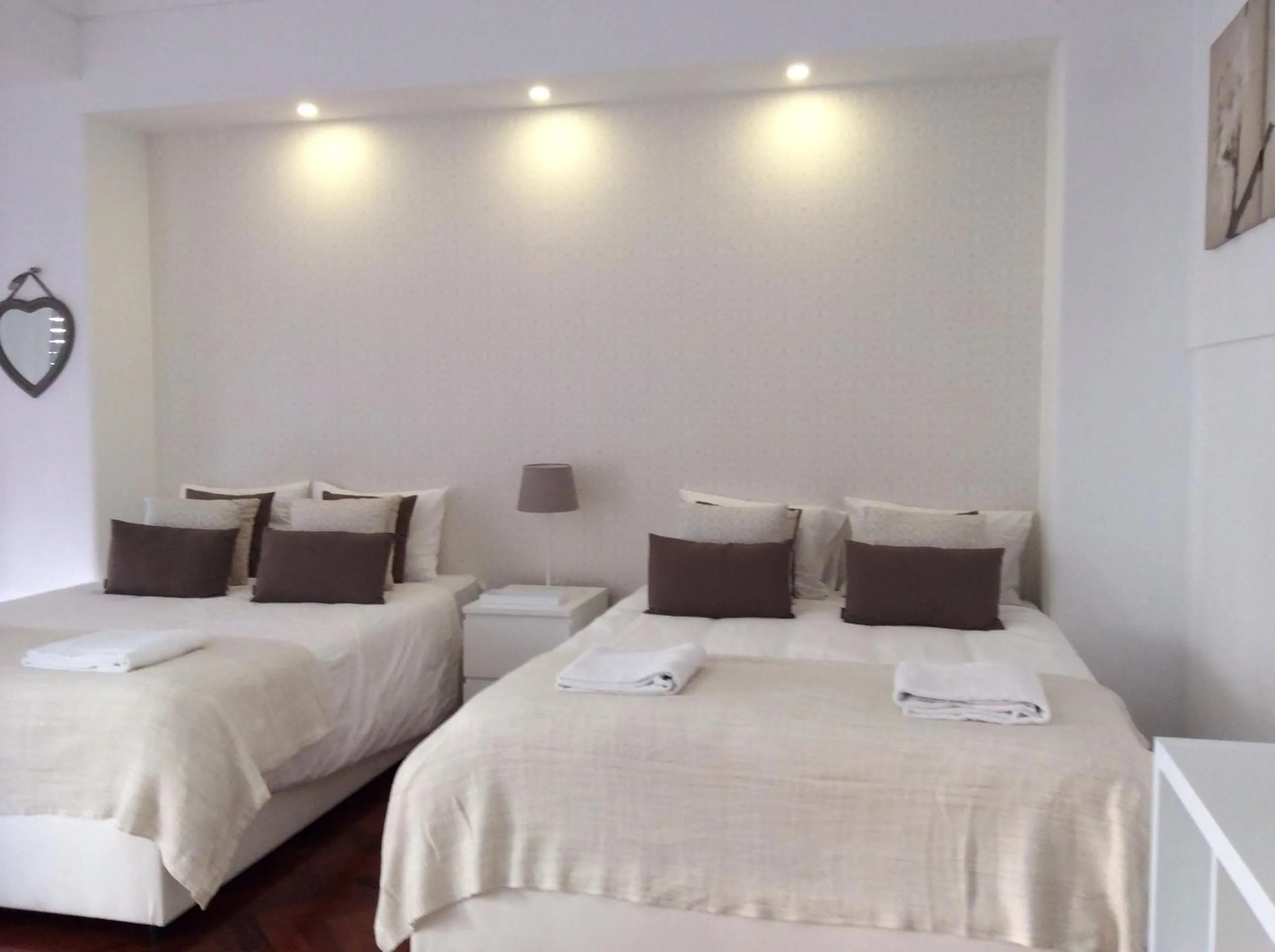 Deluxe Family Room in 4U Lisbon IV Guesthouse Airport
