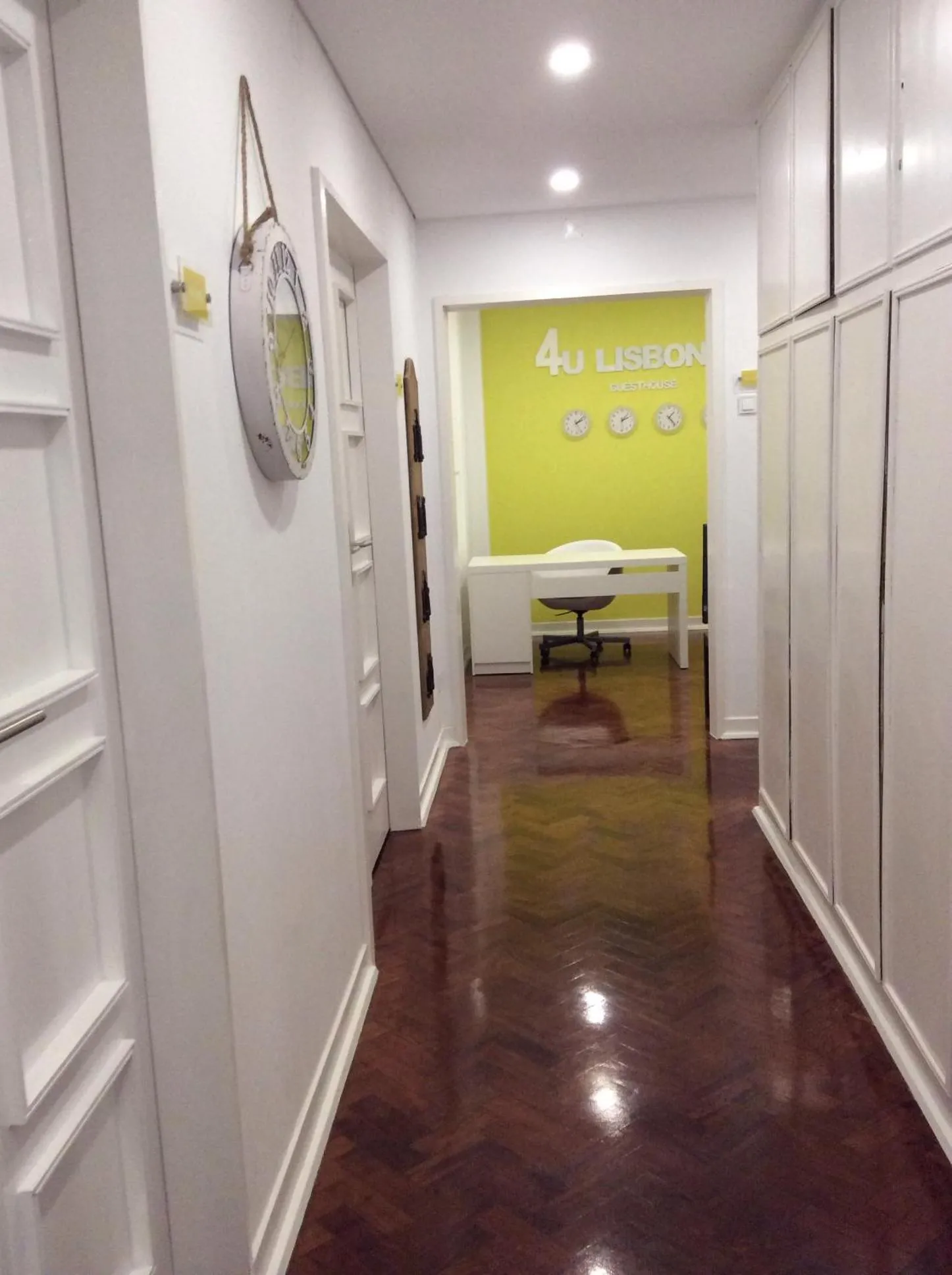 4U Lisbon IV Guesthouse Airport