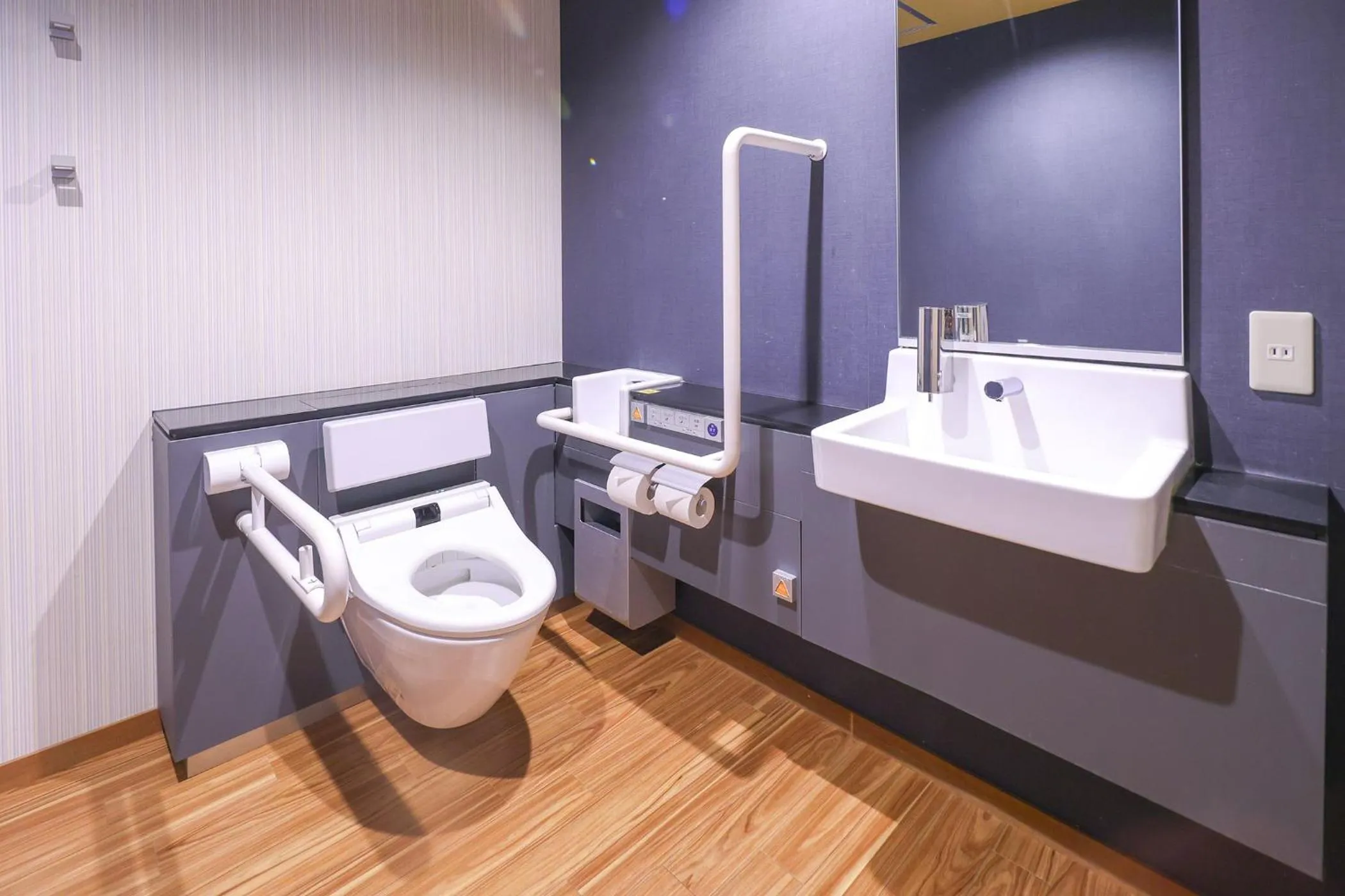 Ooedo Onsen Monogatari Premium Atami