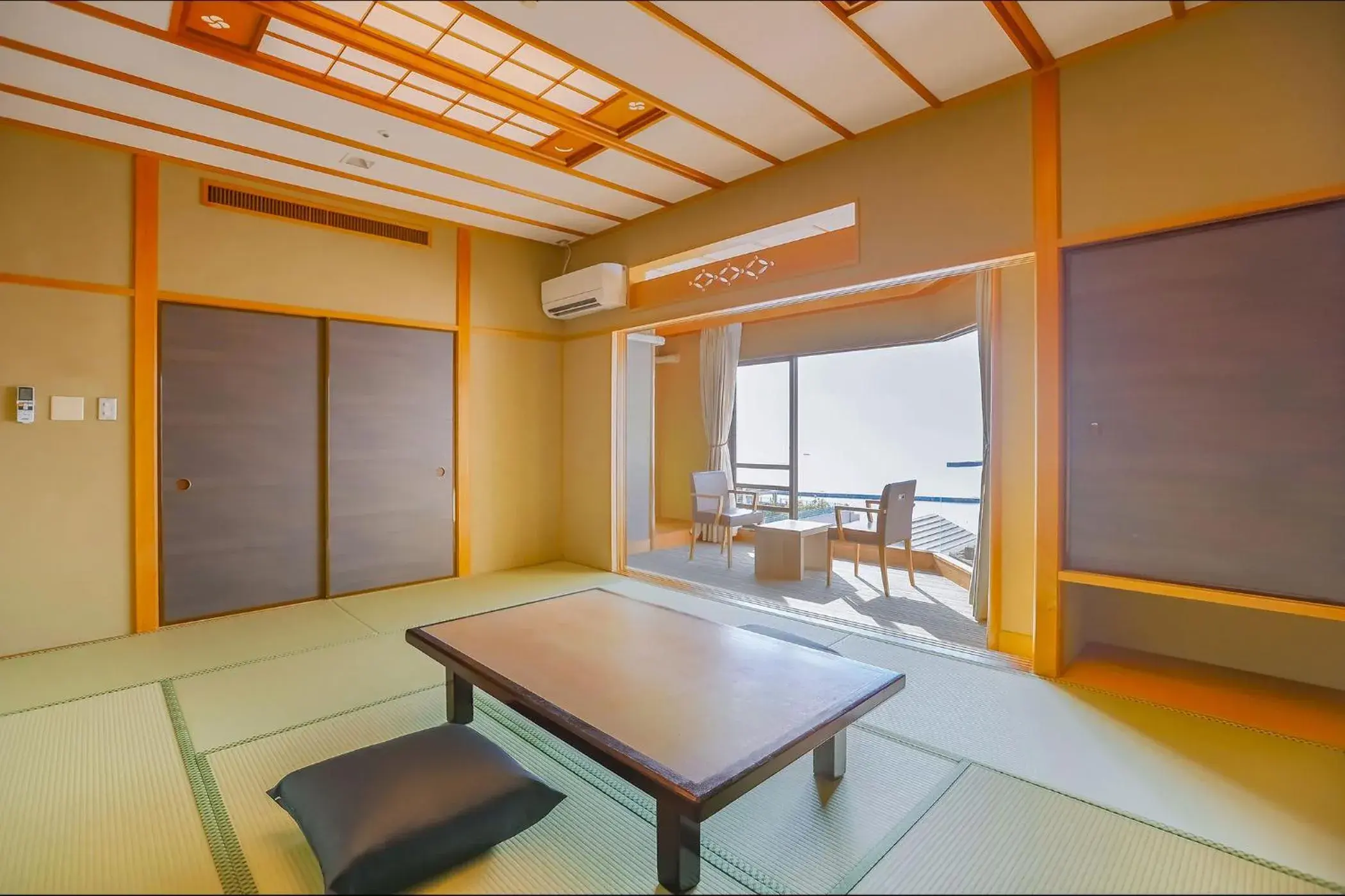 Standard Japanese-Style-Room 28 square yards City Side - Indoor Bath - Non-Smoking in Ooedo Onsen Monogatari Premium Atami Standard Japanese-Style-Room 28 square yards City Side - Indoor Bath - Non-Smoking in Ooedo Onsen Monogatari Premium Atami
