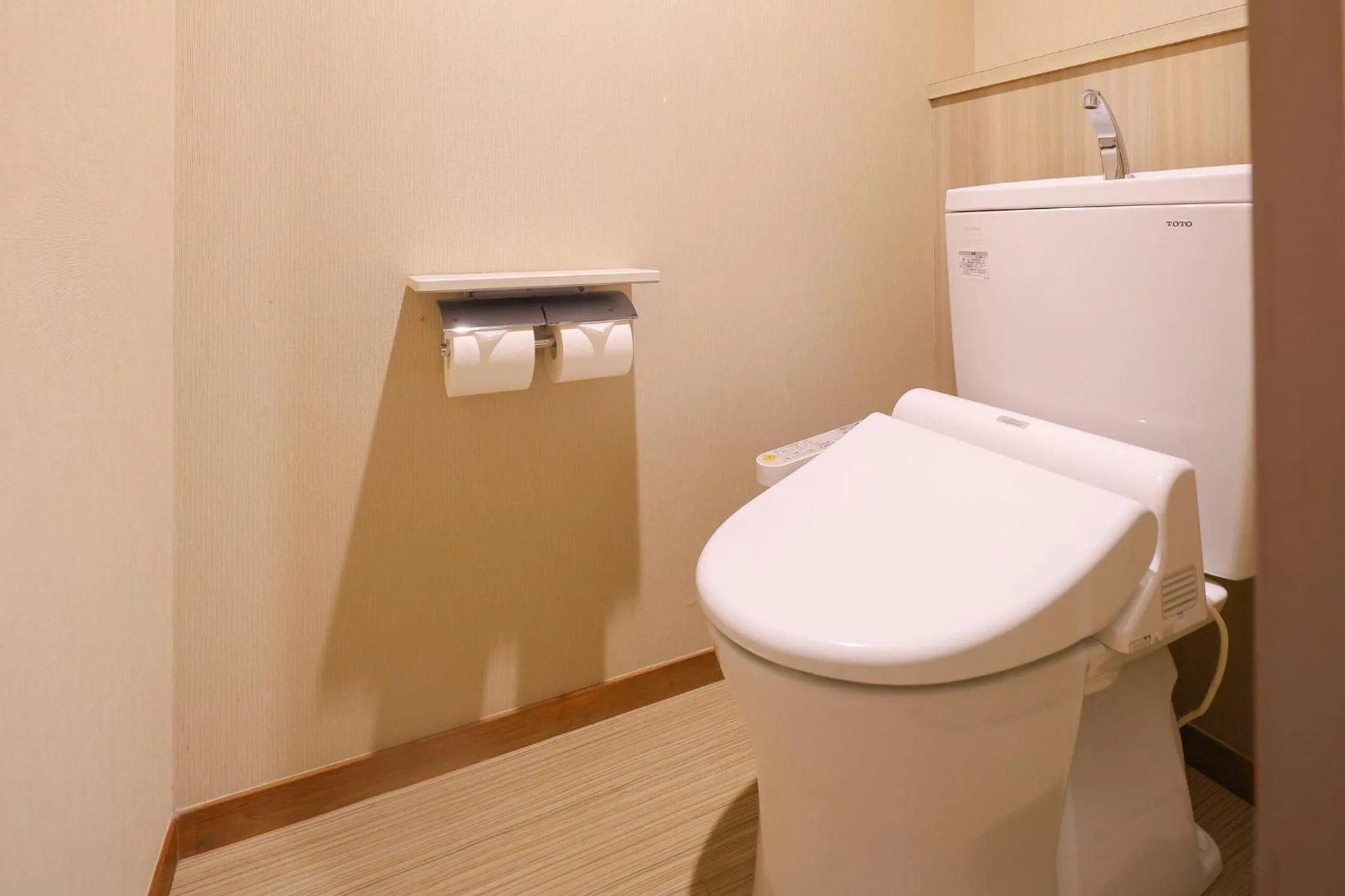 Photo of the whole room in Ooedo Onsen Monogatari Premium Atami