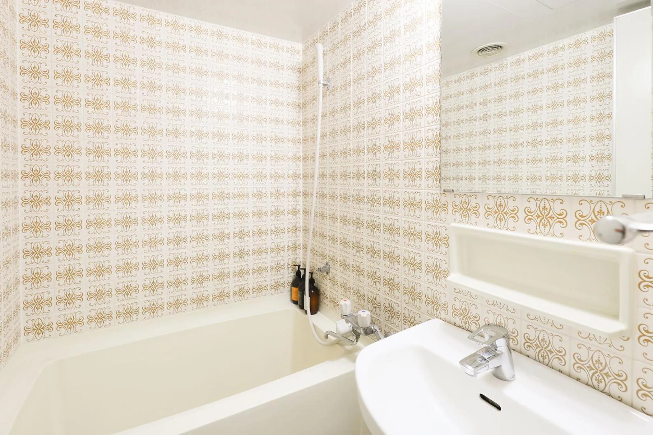 Photo of the whole room in Ooedo Onsen Monogatari Premium Atami