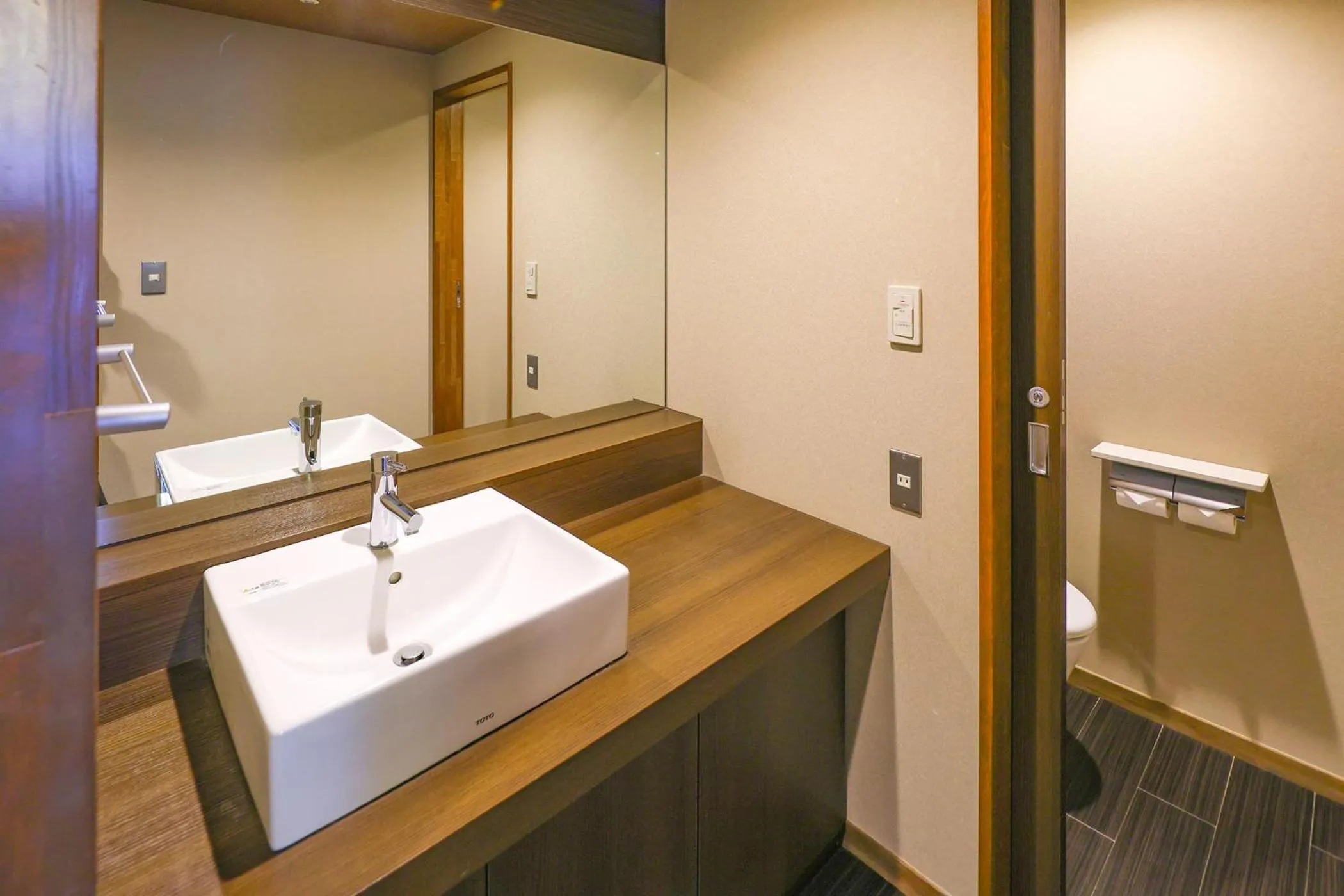 Ooedo Onsen Monogatari Premium Atami