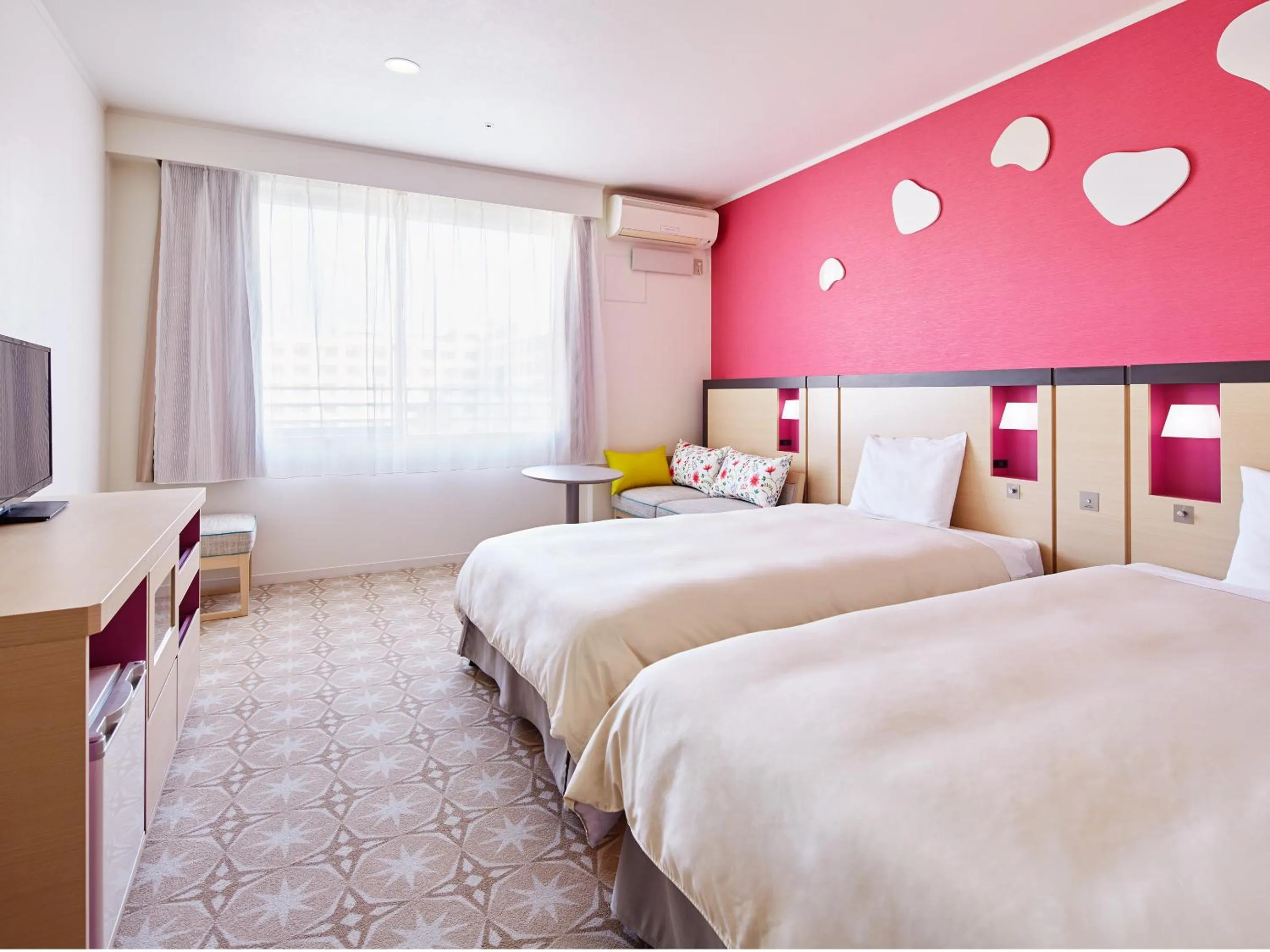 Photo of the whole room, Bed in Mitsui Garden Hotel Prana Tokyo Bay